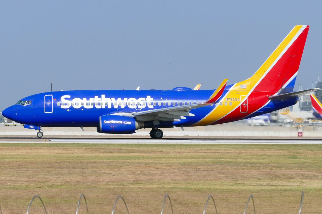 Photo of N7833A - Southwest Airlines Boeing 737-700 at AUS on AeroXplorer Aviation Database Photo of N7833A - Southwest Airlines Boeing 737-700 at AUS on AeroXplorer Aviation Database