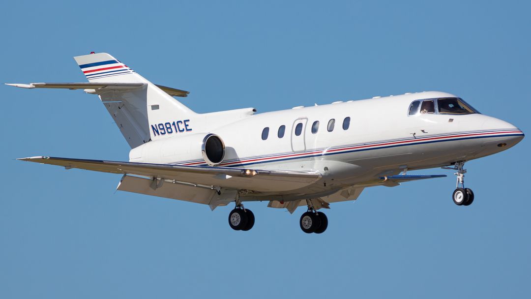 Photo of N981CE - PRIVATE Hawker 800XP at APF on AeroXplorer Aviation Database Photo of N981CE - PRIVATE Hawker 800XP at APF on AeroXplorer Aviation Database