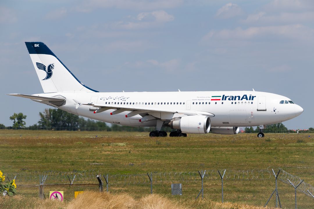 Photo of EP-IBK - Iran Air Airbus A310-300 at VIE on AeroXplorer Aviation Database