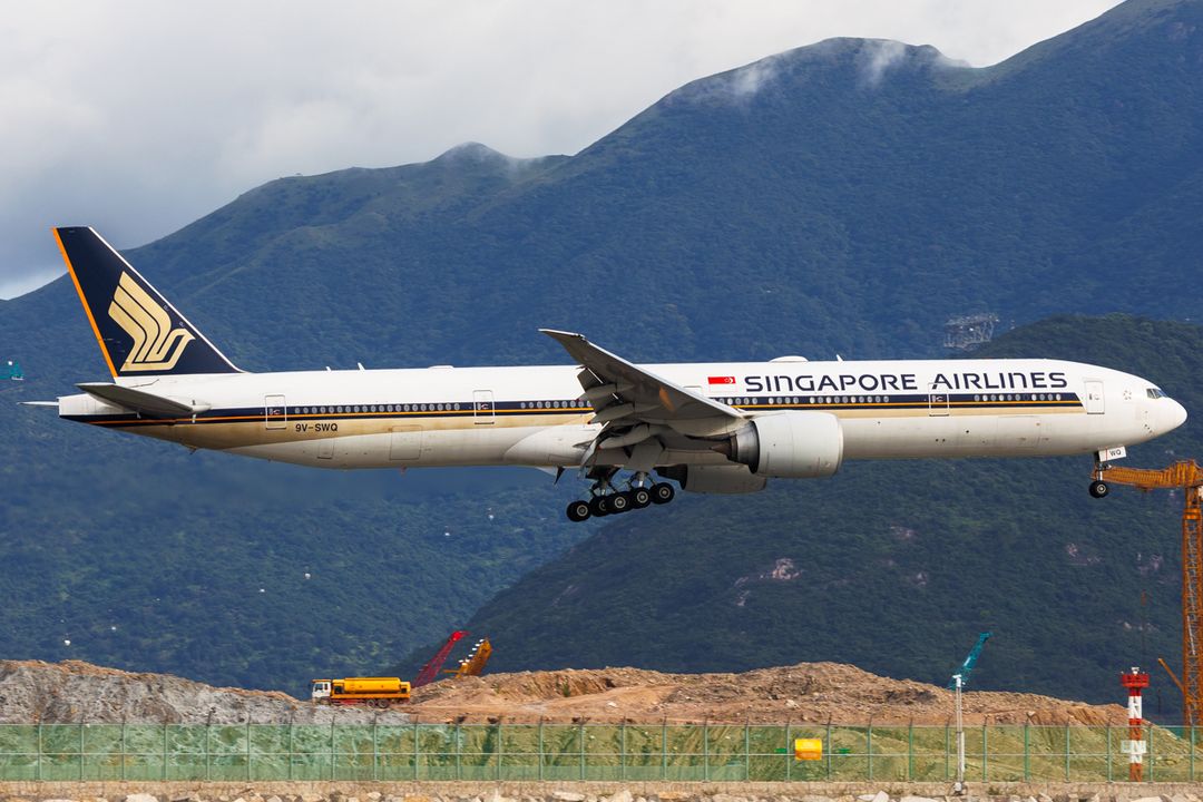 Photo of 9V-SWQ - Singapore Airlines Boeing 777-300ER at HKG on AeroXplorer Aviation Database Photo of 9V-SWQ - Singapore Airlines Boeing 777-300ER at HKG on AeroXplorer Aviation Database