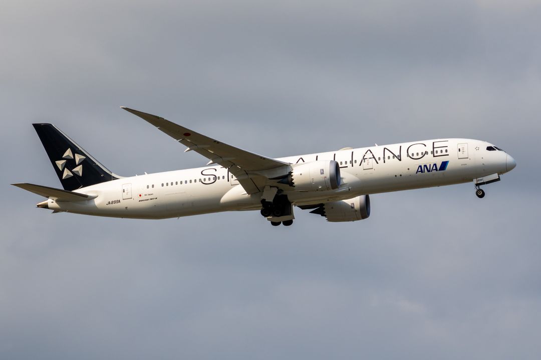 Photo of JA899A - All Nippon Airways Boeing 787-9 at YVR on AeroXplorer Aviation Database