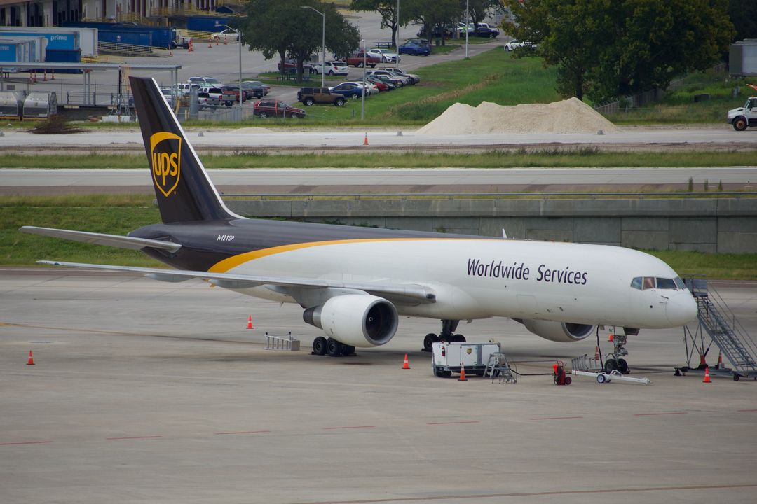 Photo of N421UP - United Parcel Service Boeing 757-200 at TPA on AeroXplorer Aviation Database Photo of N421UP - United Parcel Service Boeing 757-200 at TPA on AeroXplorer Aviation Database