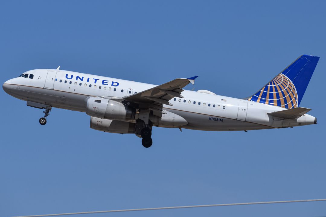 Photo of N829UA - United Airlines Airbus A319 at DEN on AeroXplorer Aviation Database Photo of N829UA - United Airlines Airbus A319 at DEN on AeroXplorer Aviation Database