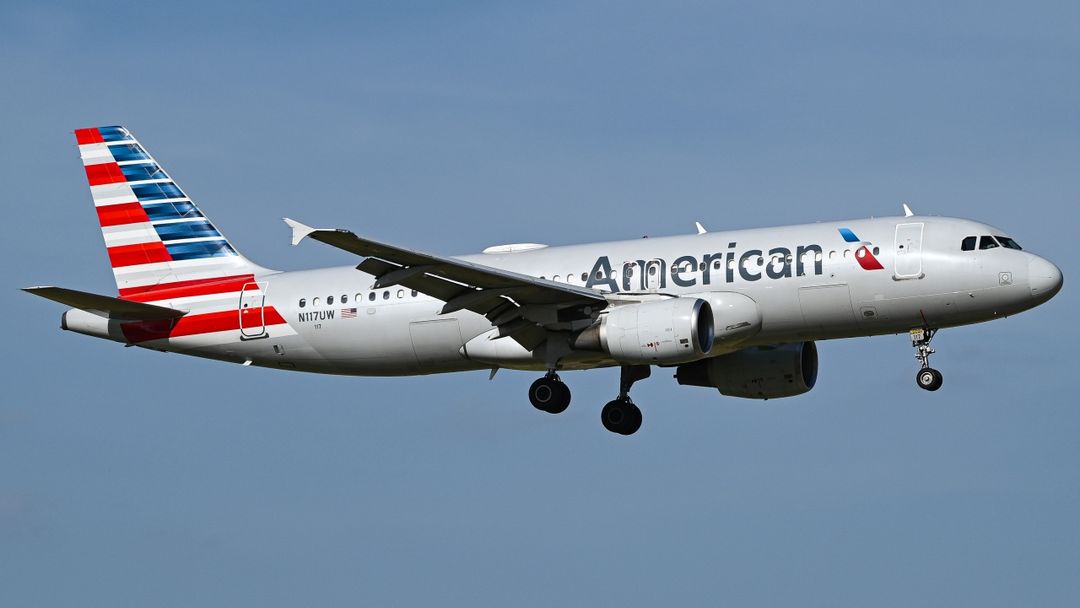 Photo of N117UW - American Airlines Airbus A320 at DFW on AeroXplorer Aviation Database