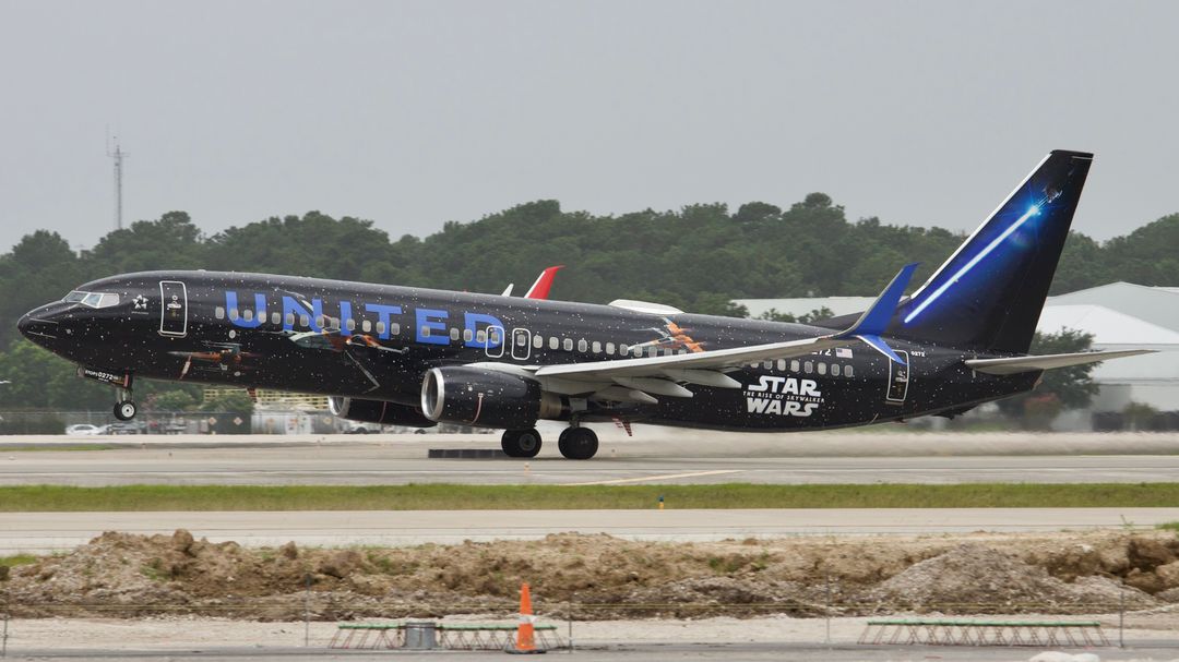 Photo of N36272 - United Airlines Boeing 737-800 at IAH on AeroXplorer Aviation Database Photo of N36272 - United Airlines Boeing 737-800 at IAH on AeroXplorer Aviation Database