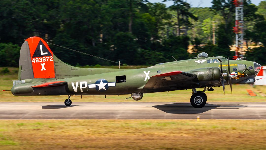 Photo of N7227C - Commemorative Air Force Boeing B-17 Flying Fortress at CXO on AeroXplorer Aviation Database Photo of N7227C - Commemorative Air Force Boeing B-17 Flying Fortress at CXO on AeroXplorer Aviation Database