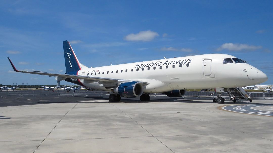 Photo of N401YX - Republic Airways Embraer E175 at DAB on AeroXplorer Aviation Database Photo of N401YX - Republic Airways Embraer E175 at DAB on AeroXplorer Aviation Database