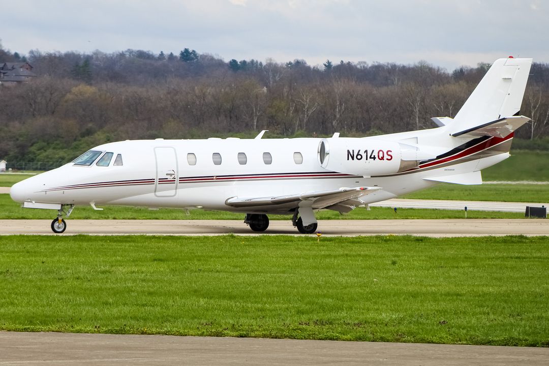 Photo of N614QS - NetJets Cessna Citation 560XL Excel at LUK on AeroXplorer Aviation Database Photo of N614QS - NetJets Cessna Citation 560XL Excel at LUK on AeroXplorer Aviation Database