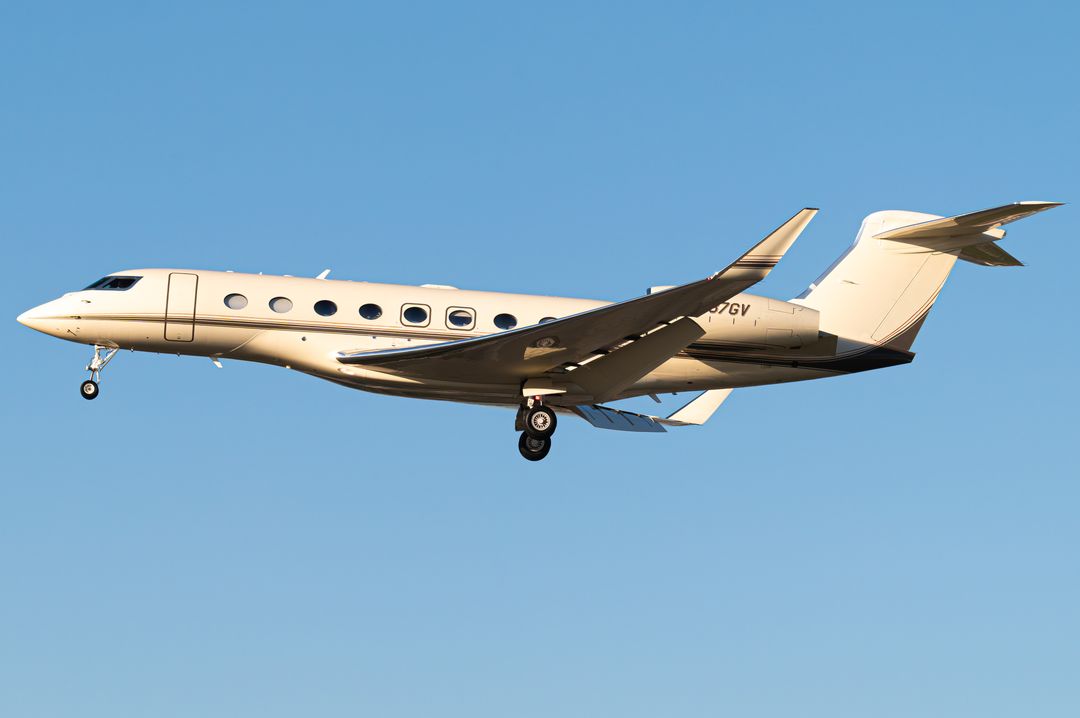 Photo of N887GV - PRIVATE Gulfstream G650 at LAX on AeroXplorer Aviation Database