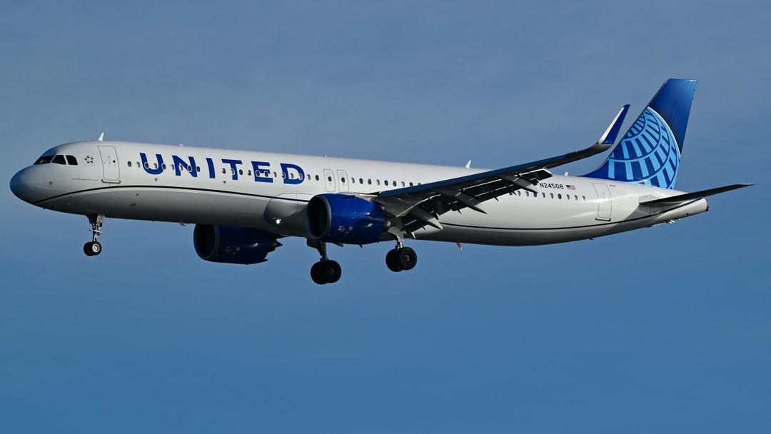 Photo of N24508 - United Airlines Airbus A321NEO at DCA on AeroXplorer Aviation Database Photo of N24508 - United Airlines Airbus A321NEO at DCA on AeroXplorer Aviation Database