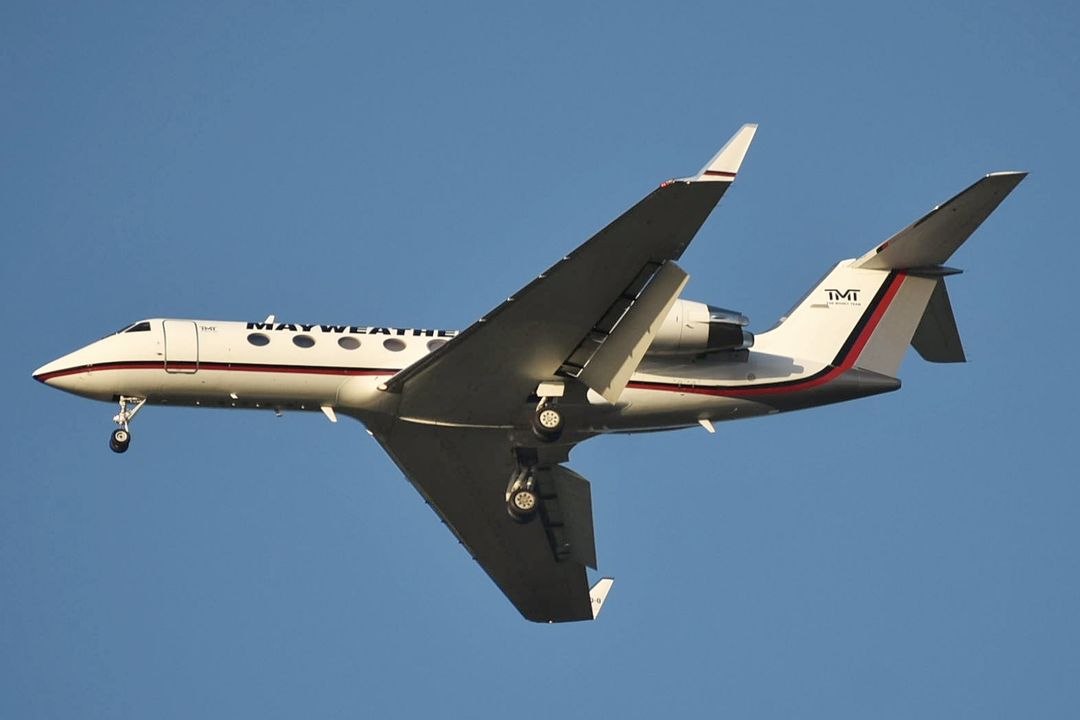 Photo of N151SD - Mayweather Gulfstream IV at CSL on AeroXplorer Aviation Database Photo of N151SD - Mayweather Gulfstream IV at CSL on AeroXplorer Aviation Database