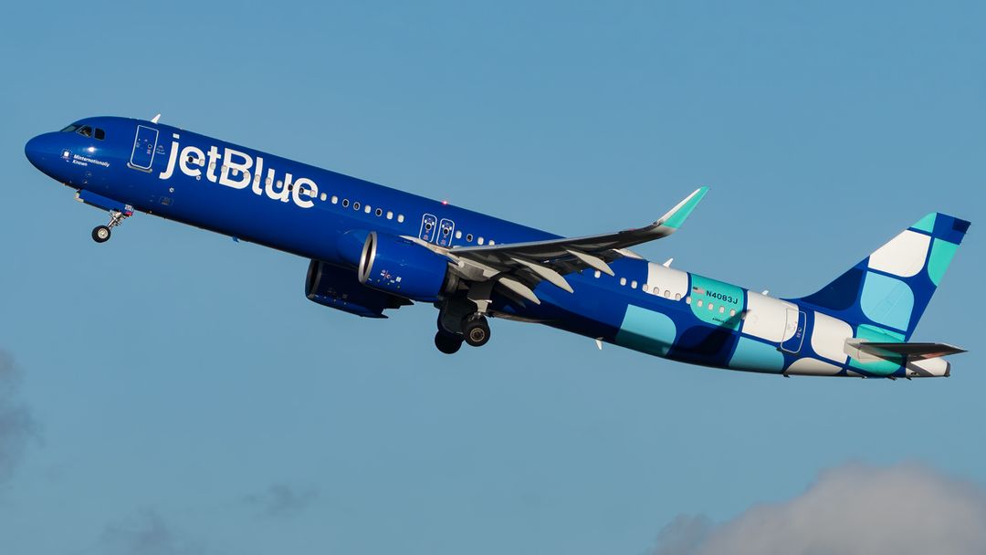 Photo of N4083J - JetBlue Airways Airbus A321LR at LHR on AeroXplorer Aviation Database
