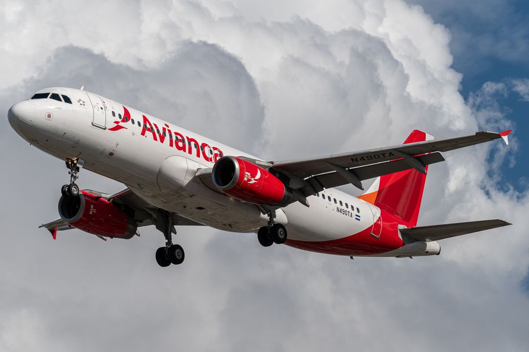 Photo of N490TA - Avianca Airbus A320 at MIA on AeroXplorer Aviation Database Photo of N490TA - Avianca Airbus A320 at MIA on AeroXplorer Aviation Database