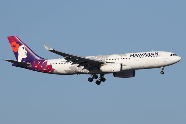 N590HA | Hawaiian Airlines Boeing 767-300ER at HNL | AeroXplorer