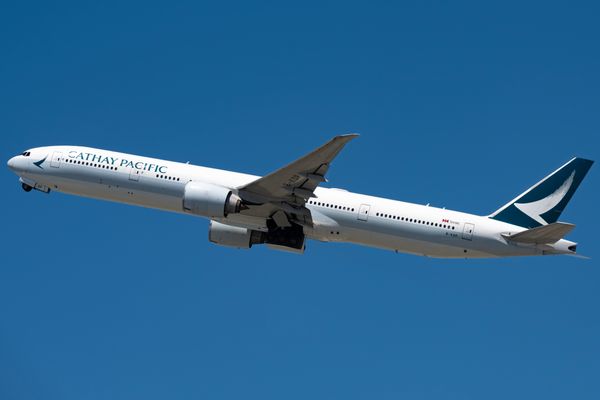 B-LBB | Cathay Pacific Airbus A330-300 at HKG | AeroXplorer
