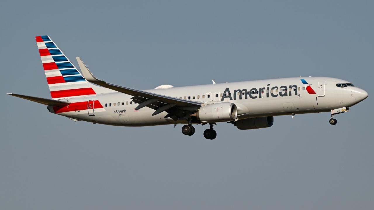 Full size: American Airlines Boeing 737-800 N344PP at Dallas-Fort Worth International Airport