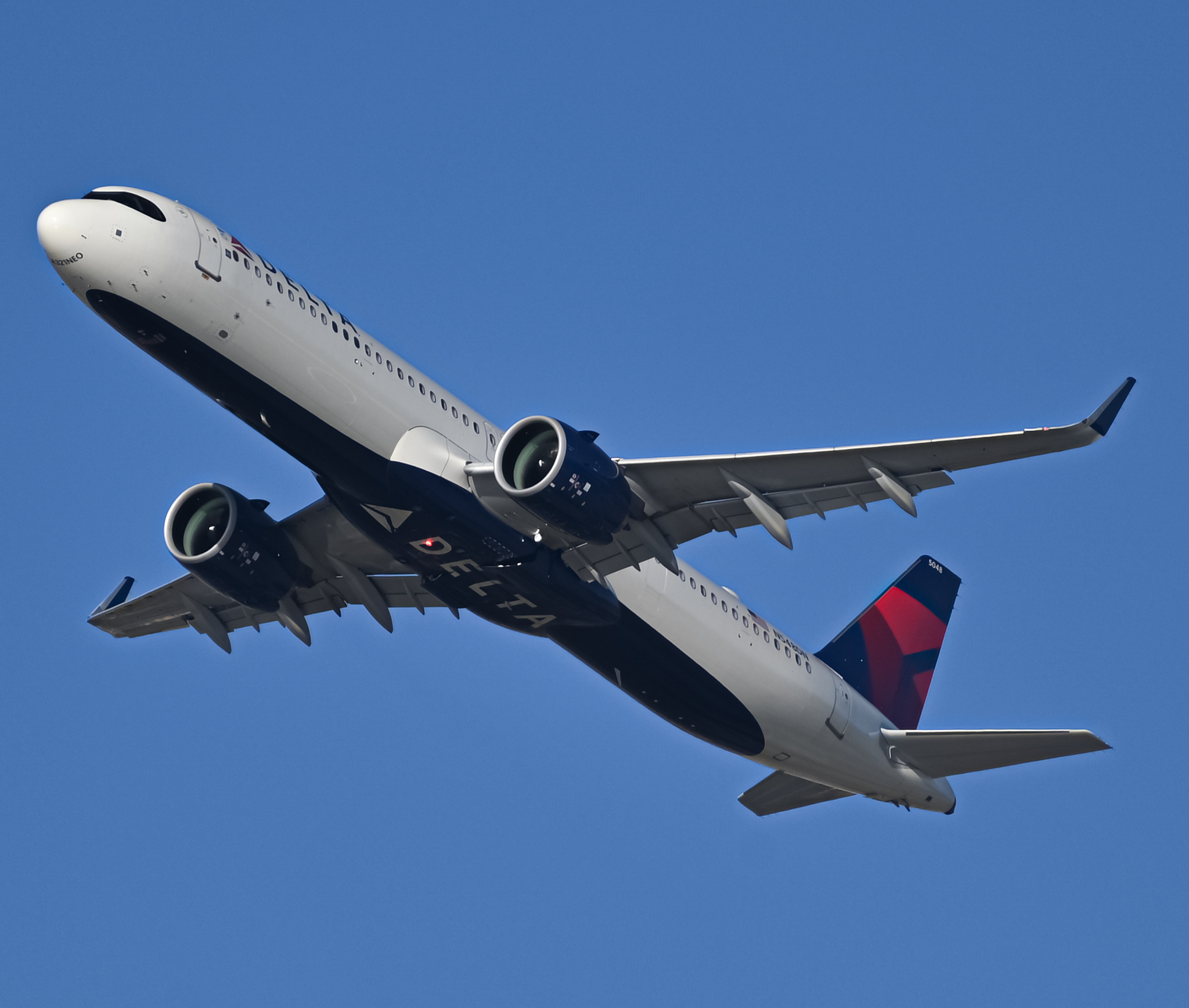 Full size: Delta Airlines Airbus A321NEO N548DH at San Diego International Airport