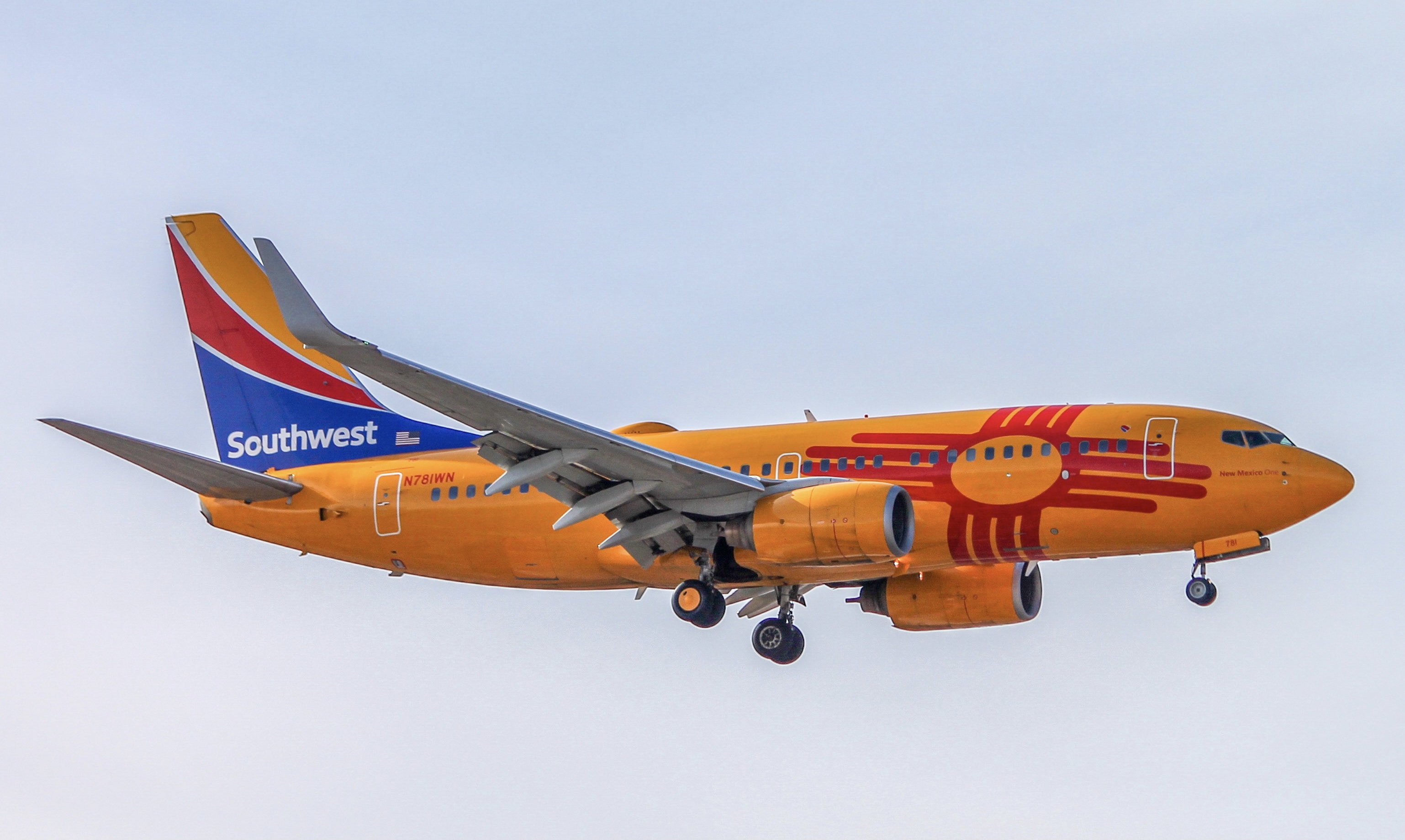 Full size: Southwest Airlines Boeing 737-700 N781WN at Salt Lake City International Airport