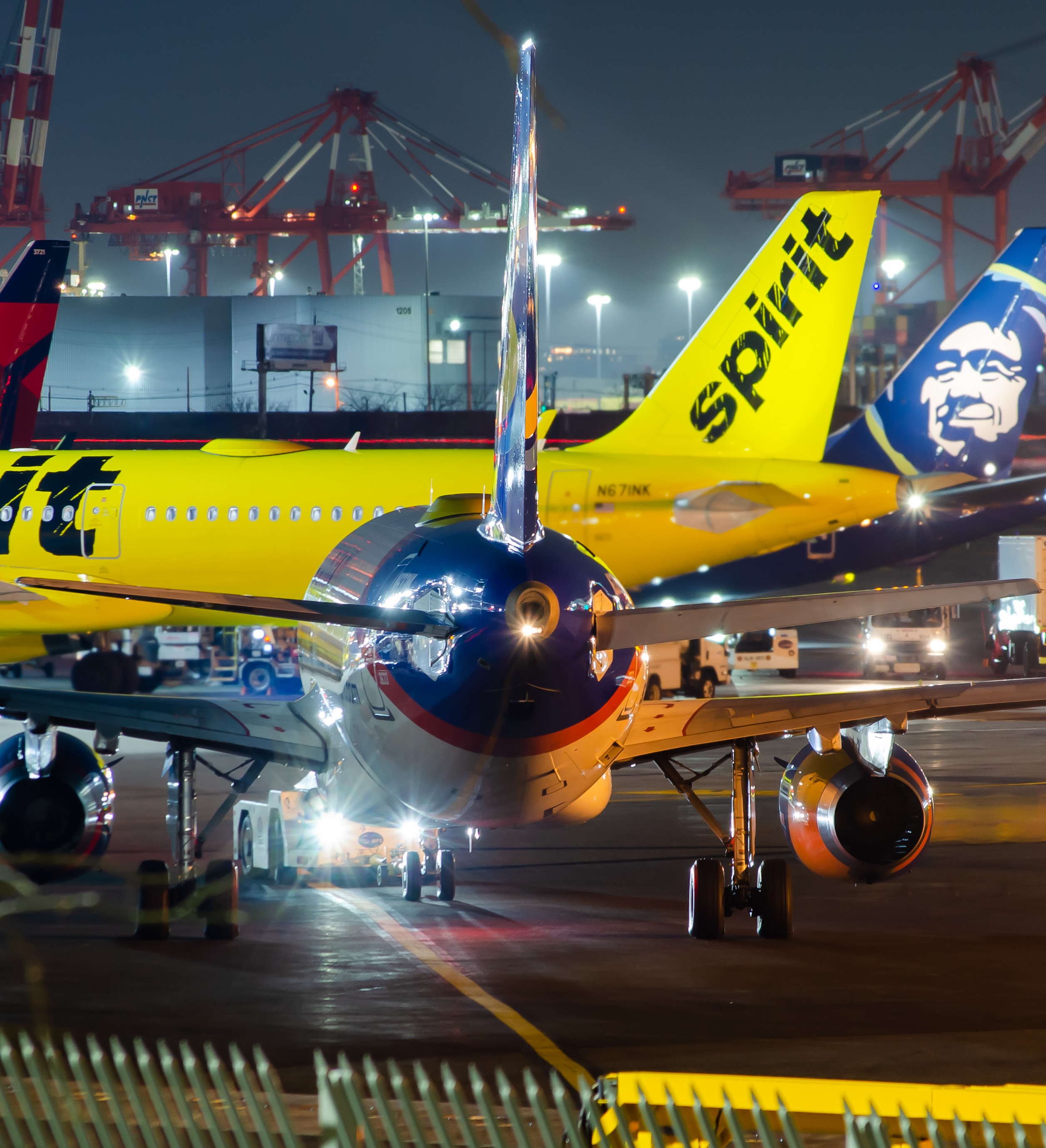 Full size: Spirit Airlines Airbus A320 N633NK at Newark Liberty International Airport