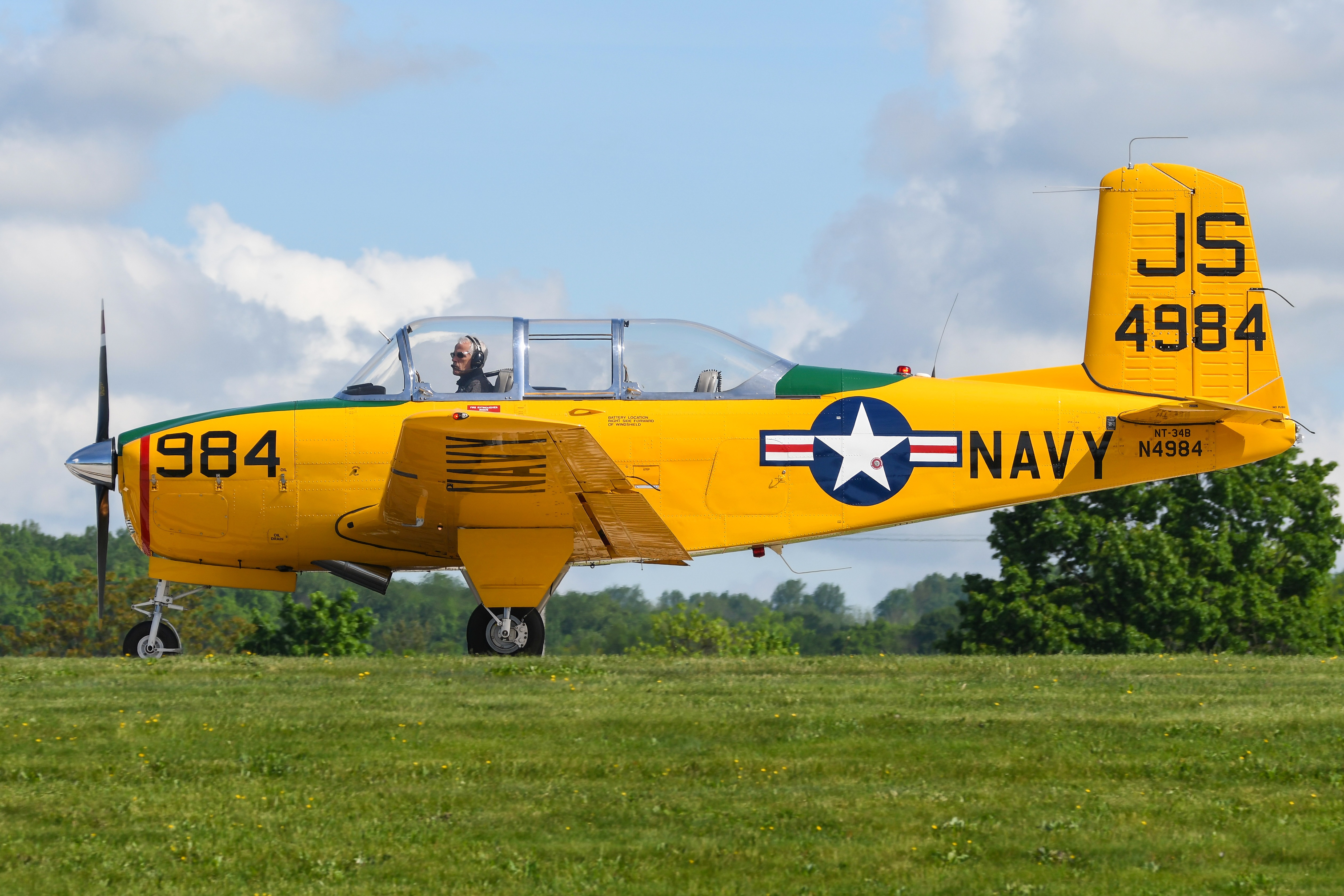 Full size: PRIVATE Beechcraft T-34 Mentor  N4984 at Heritage Field Airport