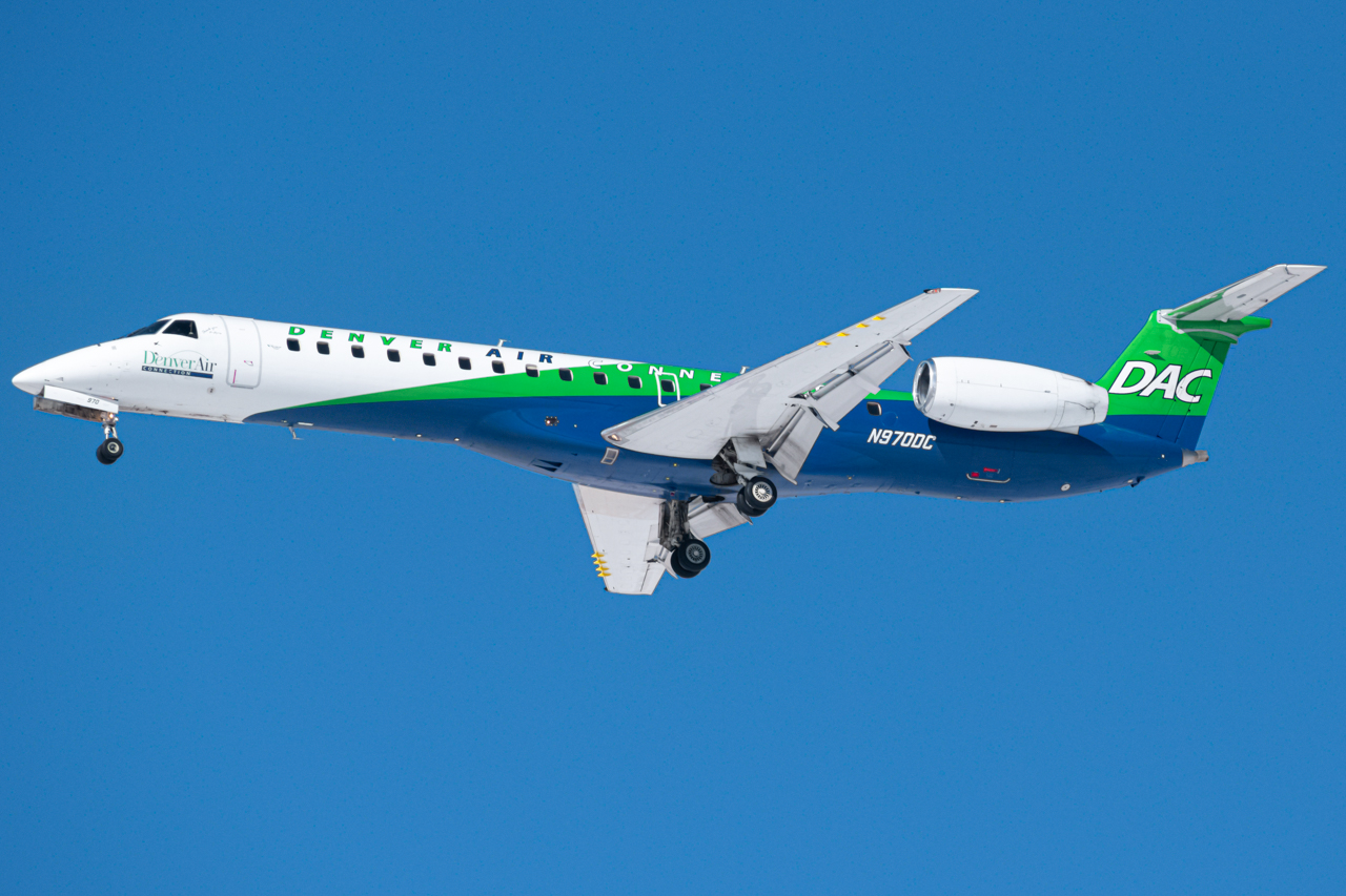 Full size: Denver Air Connection Embraer ERJ145 N970DC at Denver International Airport