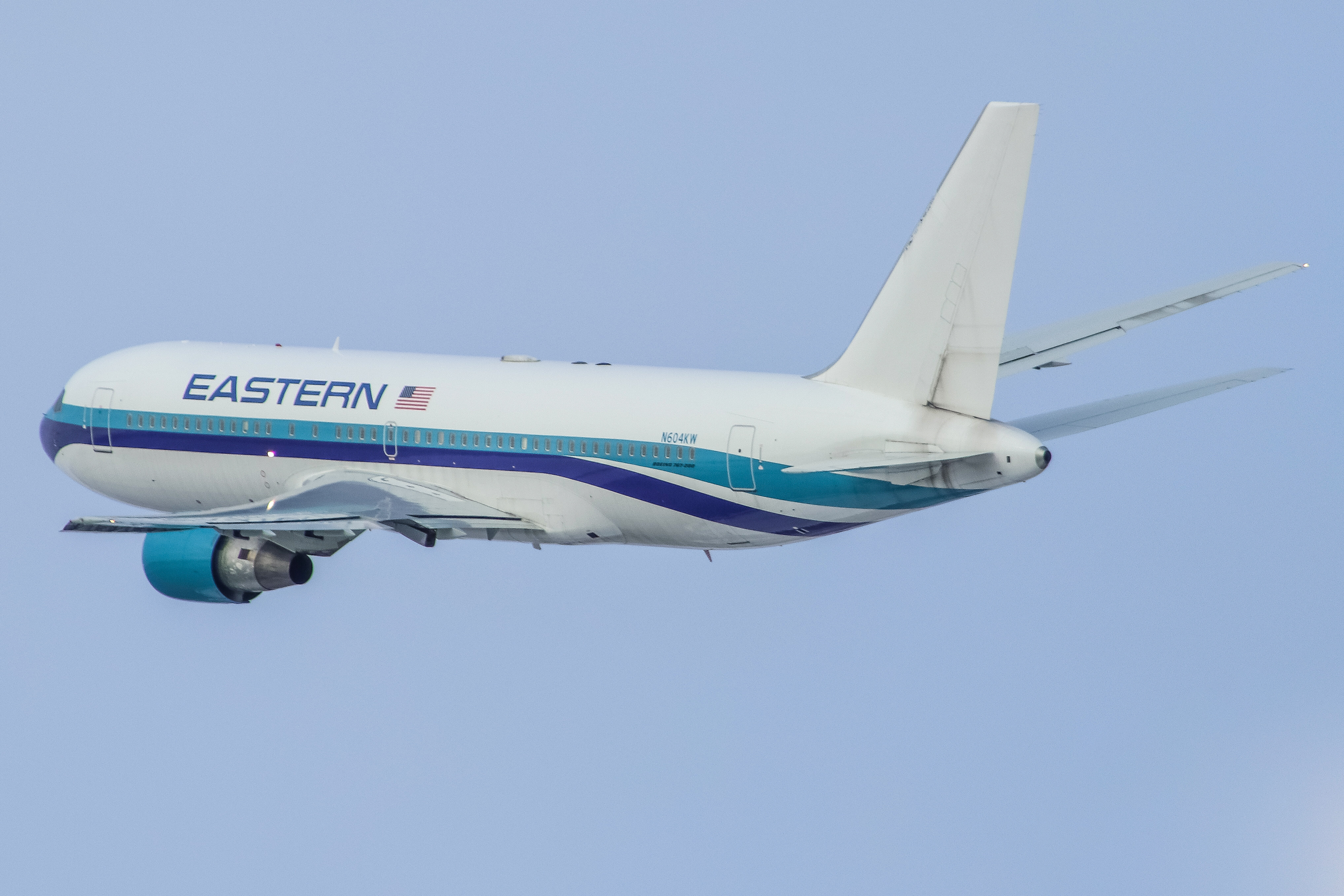 Full size: Eastern Airlines Boeing 767-200 N604KW at Philadelphia International Airport