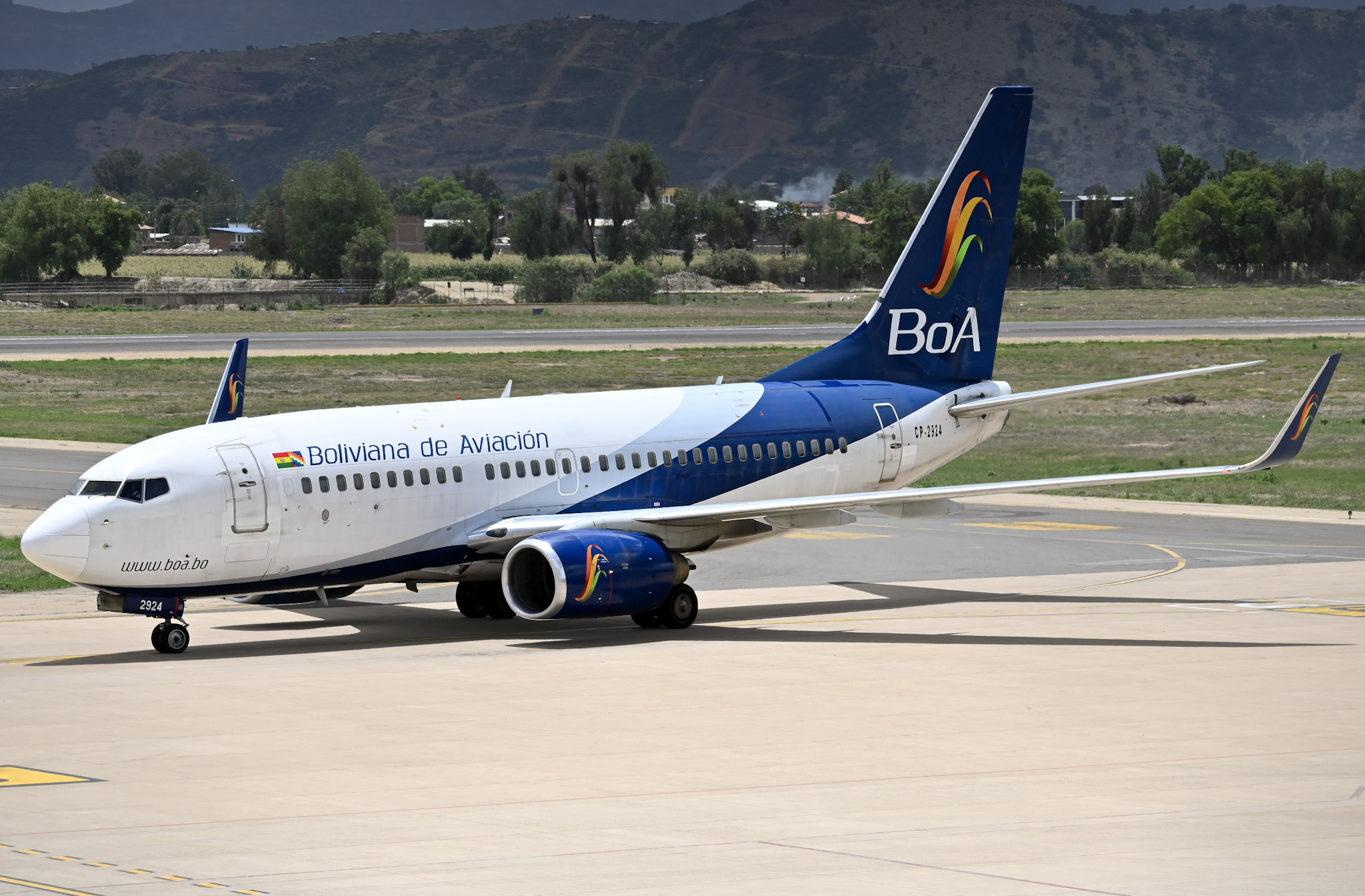 Full size:  Boliviana de Aviación Boeing 737-700 CP-2924 at Cochabamba Jorge Wilstermann International Airport