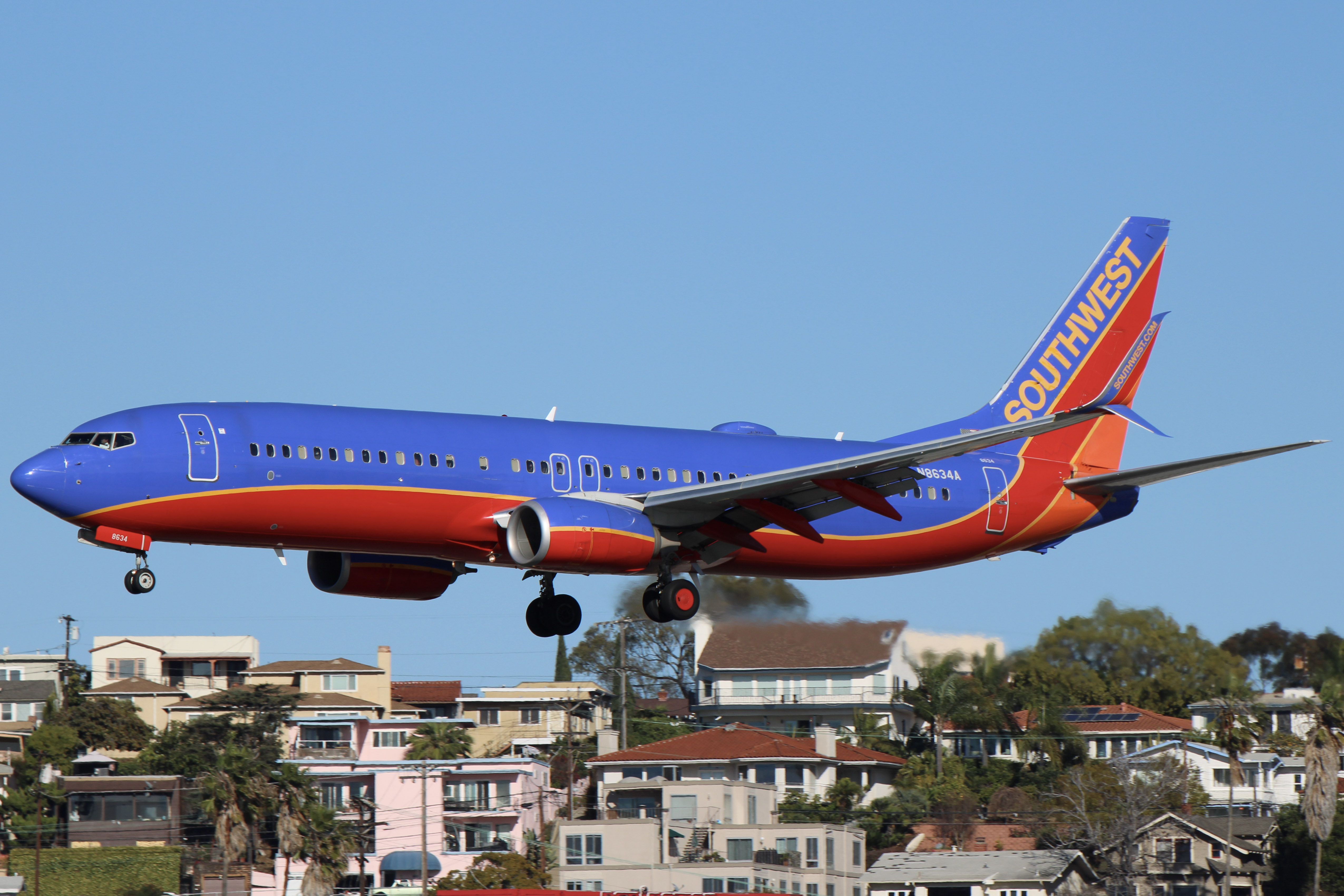 Full size: Southwest Airlines Boeing 737-800 N8634A at San Diego International Airport