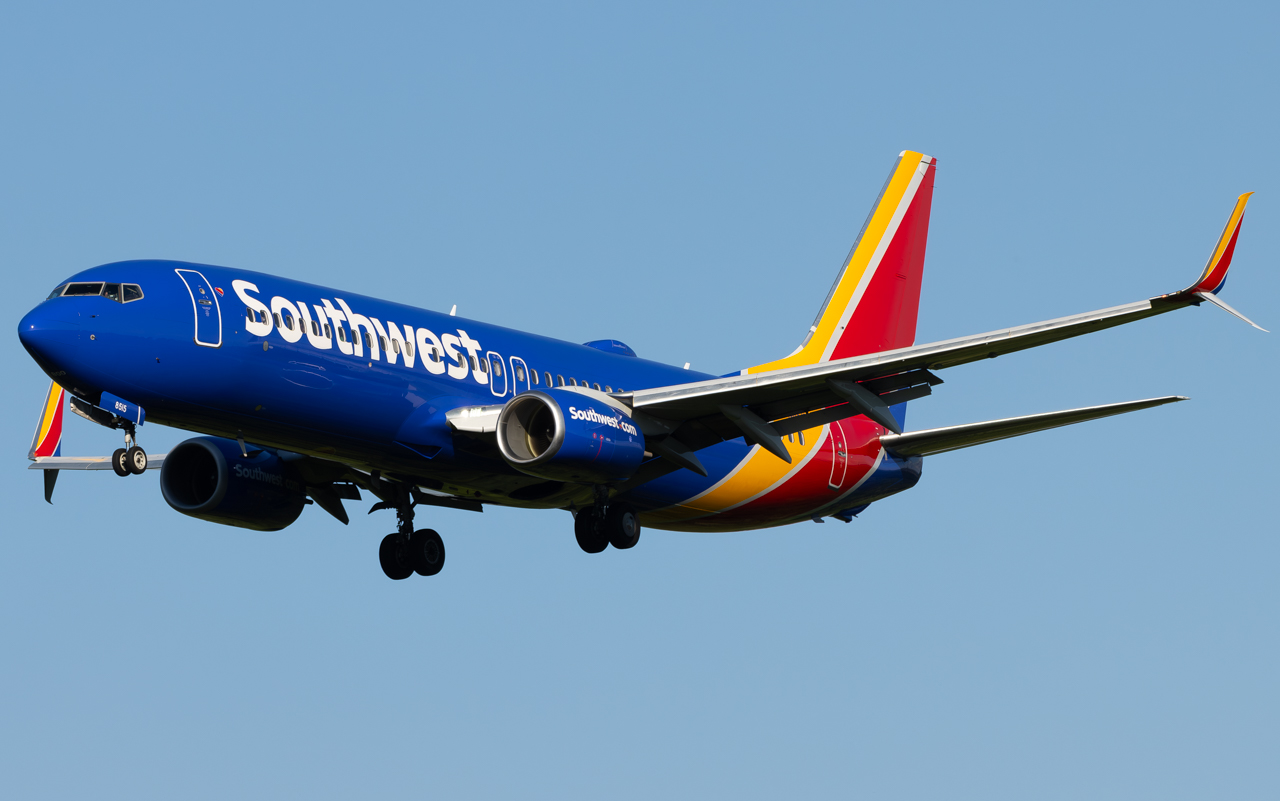 Full size: Southwest Airlines Boeing 737-800 N9515X at Pittsburgh International Airport