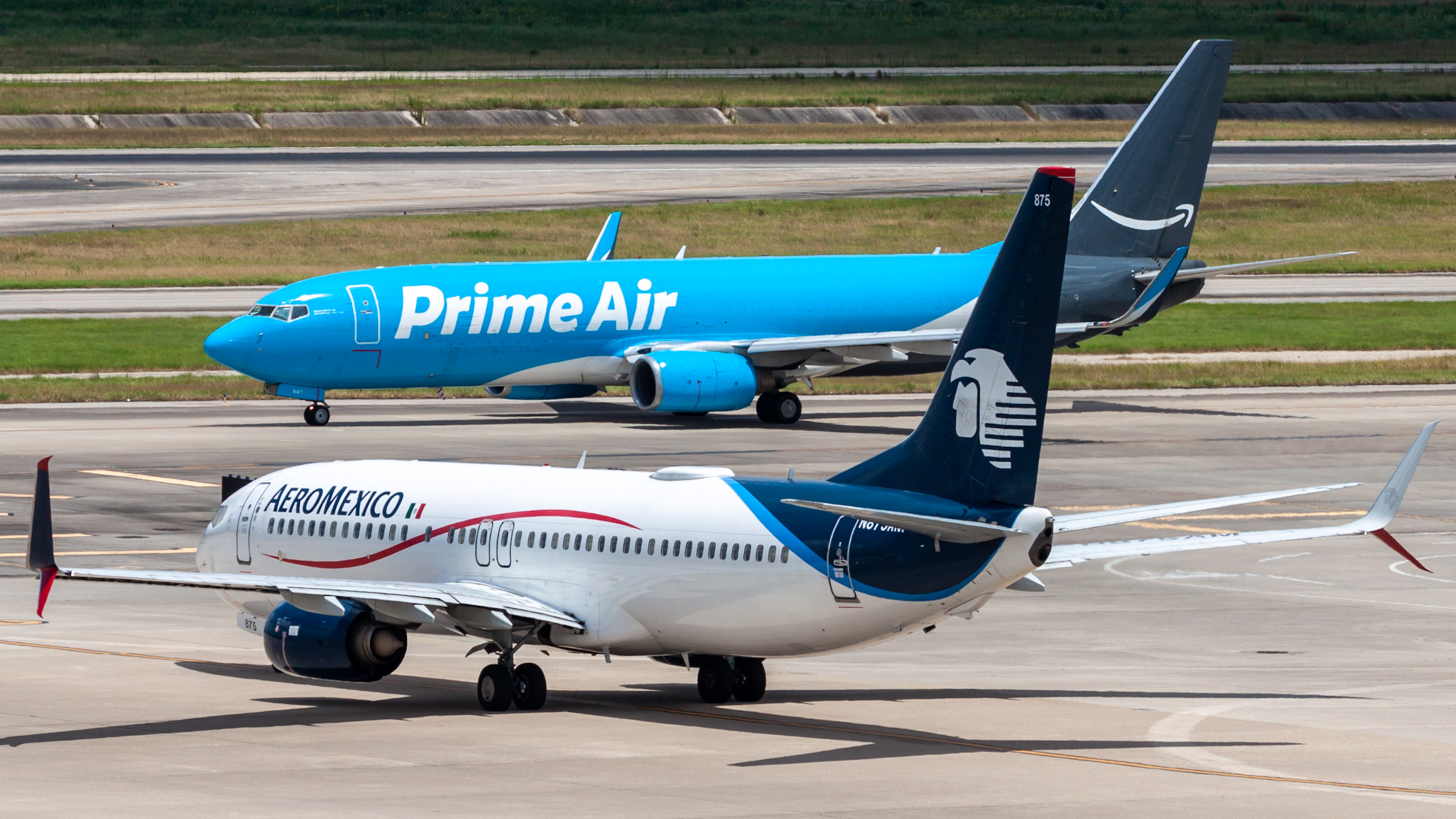 Full size: Aeromexico Boeing 737-800 N875AM at Houston-George Bush Intercontinental Airport