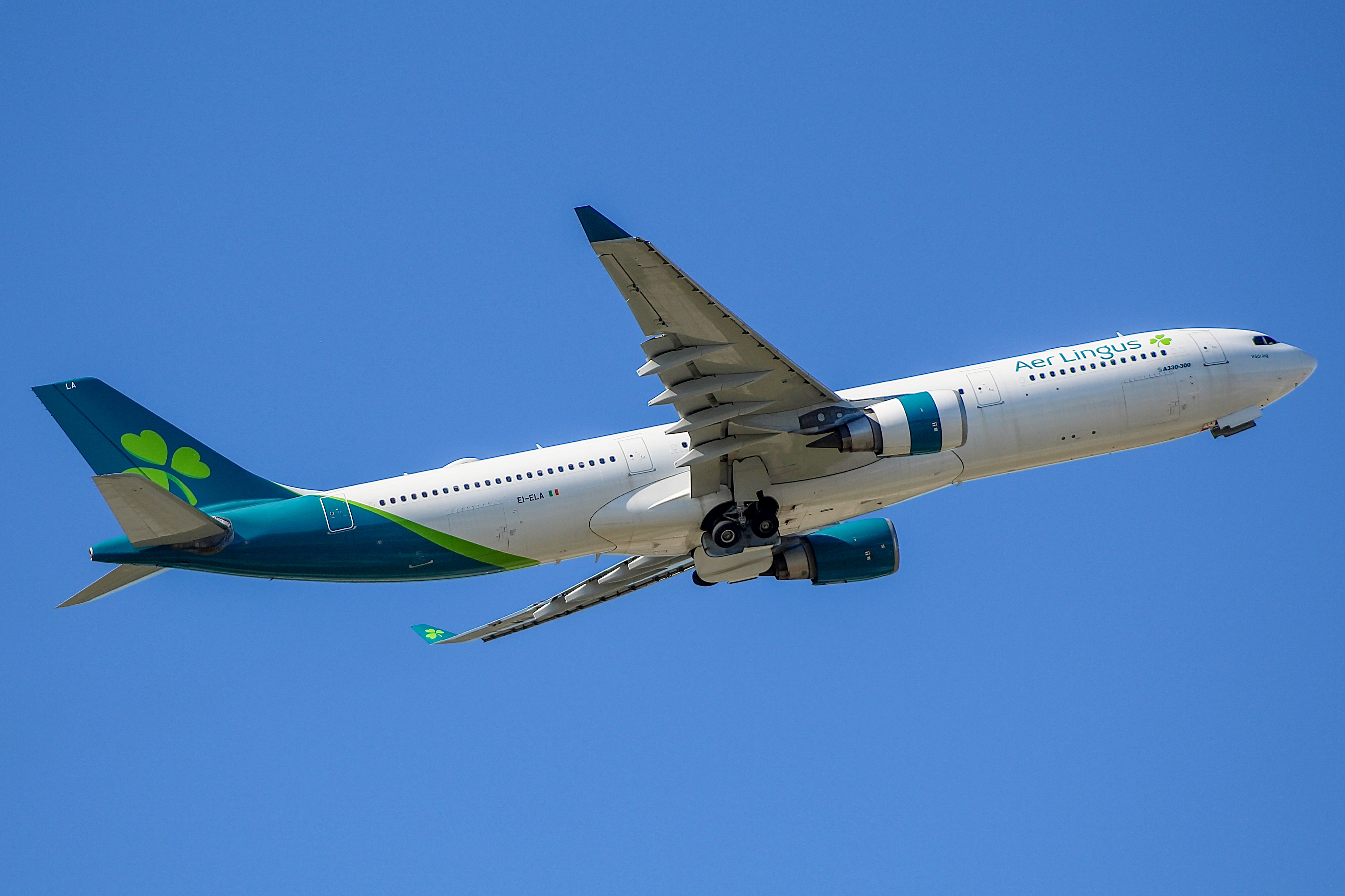 Full size: Aer Lingus Airbus A330-300 EI-ELA at Chicago O'Hare International Airport
