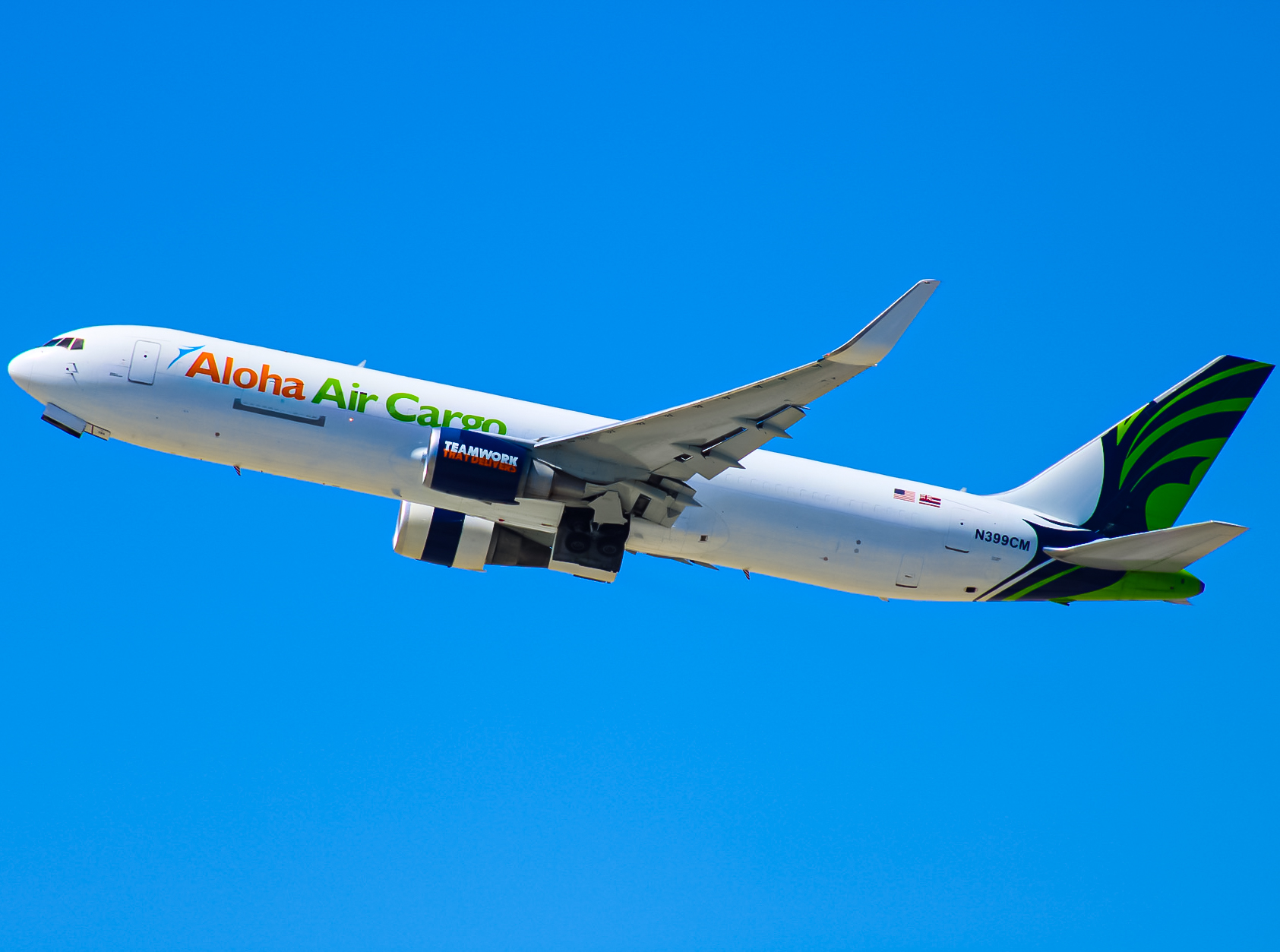 Full size: Aloha Air Cargo Boeing 767-300F N399CM at Los Angeles International Airport