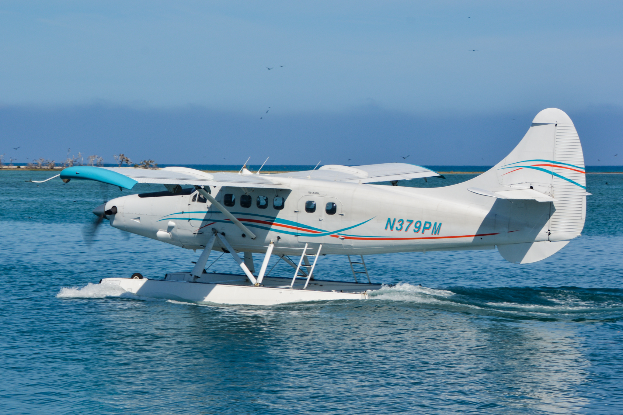 Full size: PRIVATE De Havilland DHC-3 N379PM at Key West International Airport