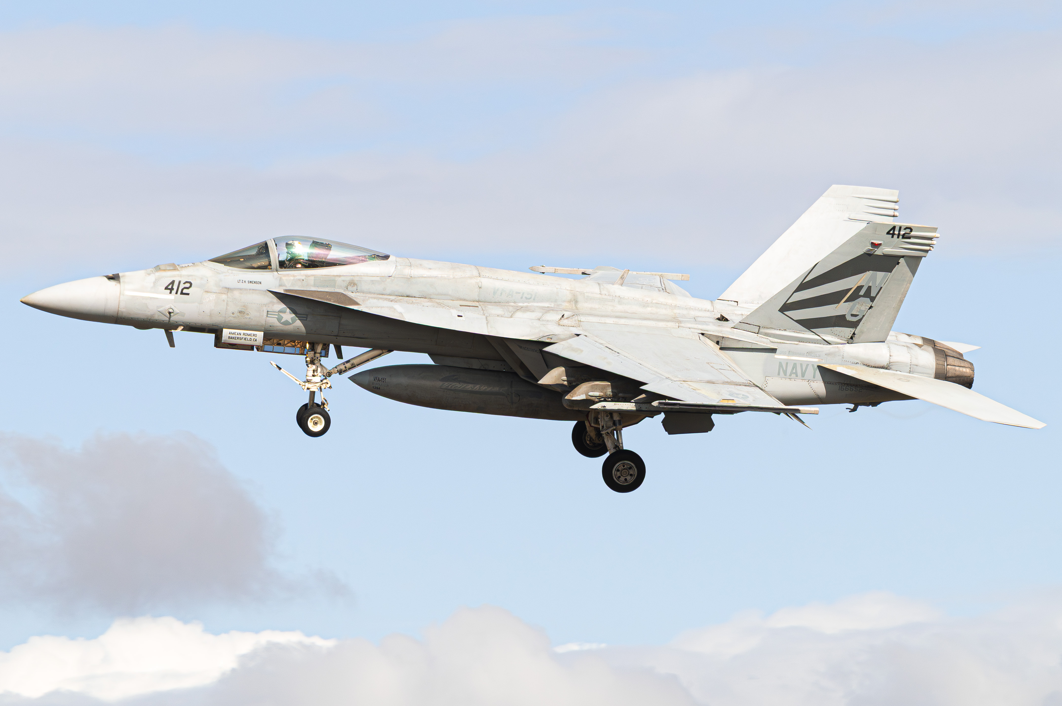 Full size: USN - United States Navy Boeing F/A-18E/F Super Hornet 166652 at North Island NAS
