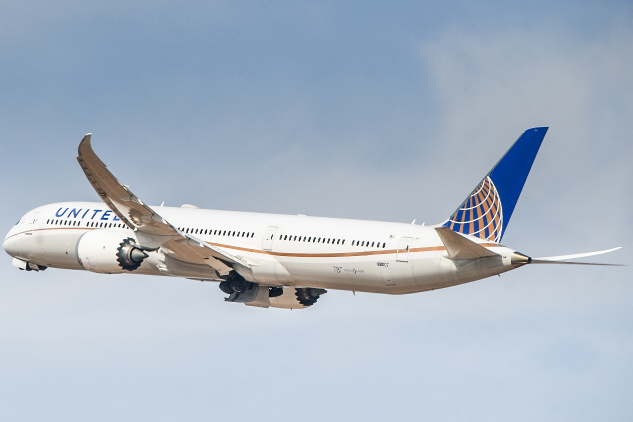 Full size: United Airlines Boeing 787-10 N91007 at Tel Aviv-Ben Gurion Airport