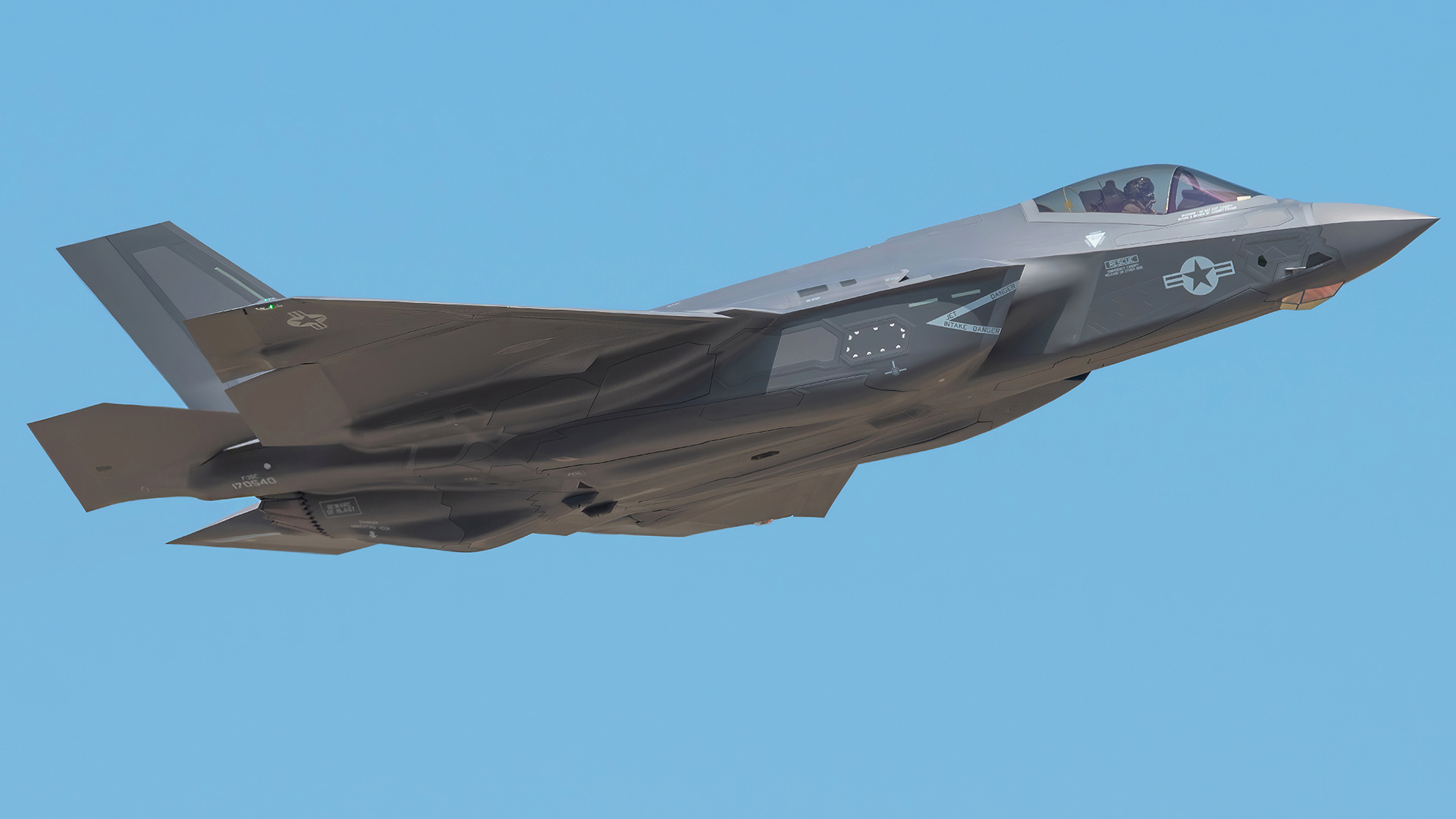 Full size: USN - United States Navy Lockheed Martin F-35 Lightning 170540 at Fort Worth Naval Air Station JRB (Carswell Field) Airport