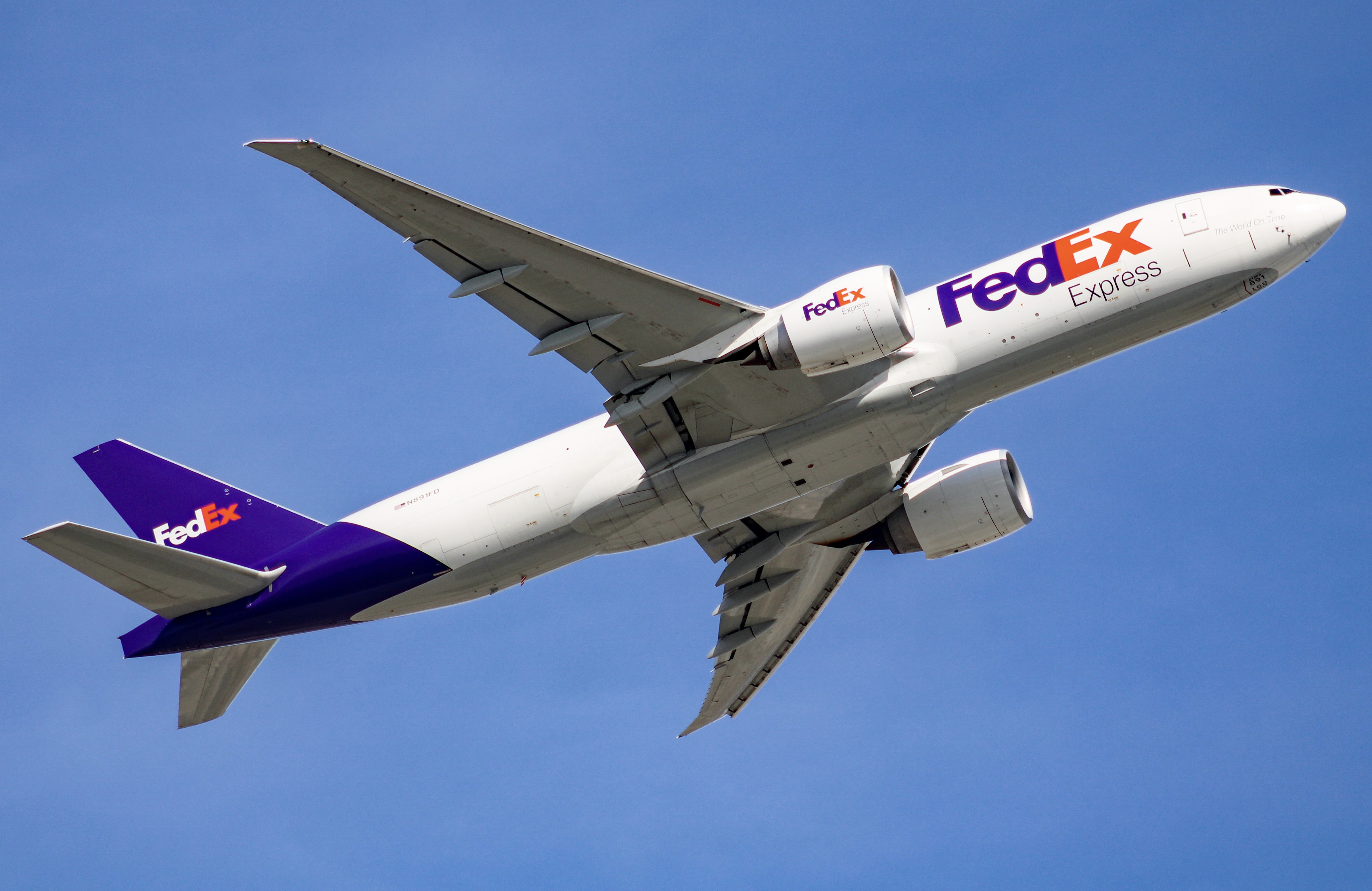 Full size: FedEx Boeing 777F N891FD at Chicago O'Hare International Airport