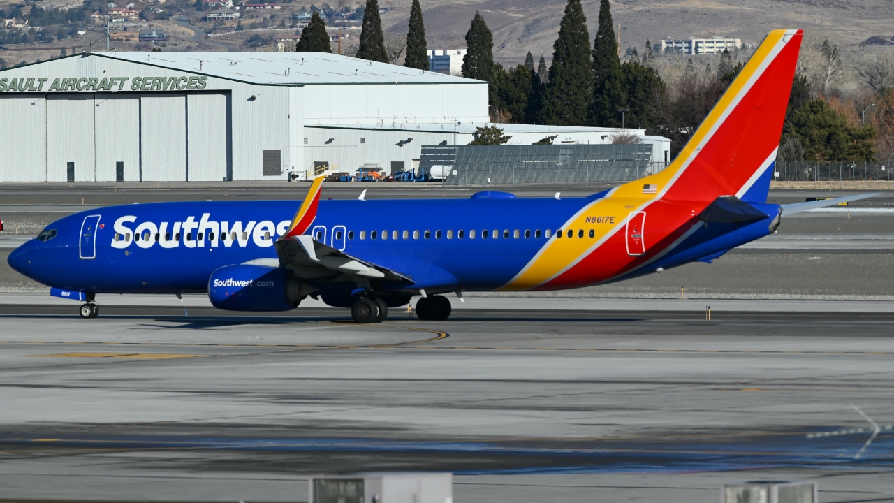 Full size: Southwest Airlines Boeing 737-800 N8617E at Reno/Tahoe International Airport