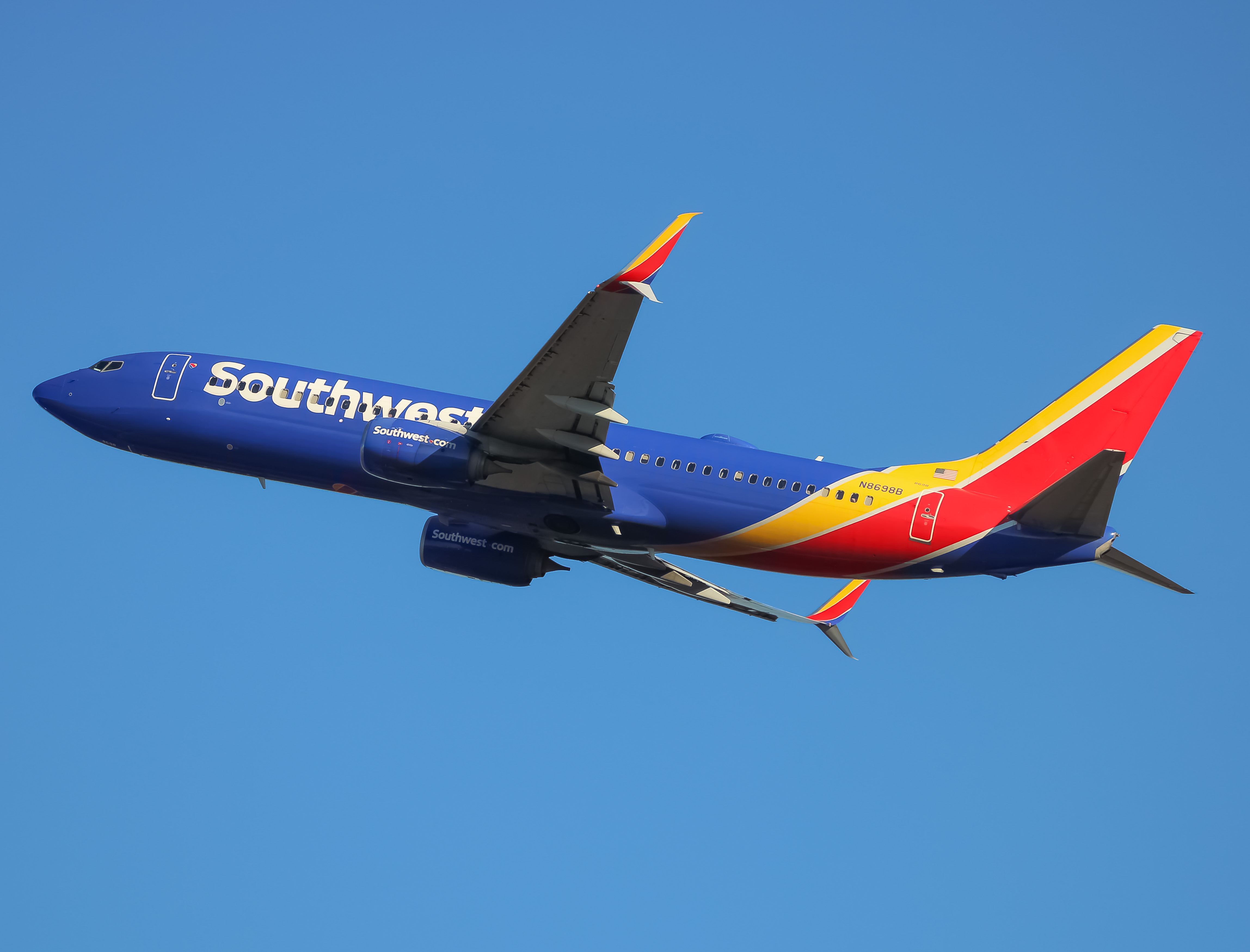 Full size: Southwest Airlines Boeing 737-800 N8698B at Baltimore/Washington International Thurgood Marshall Airport