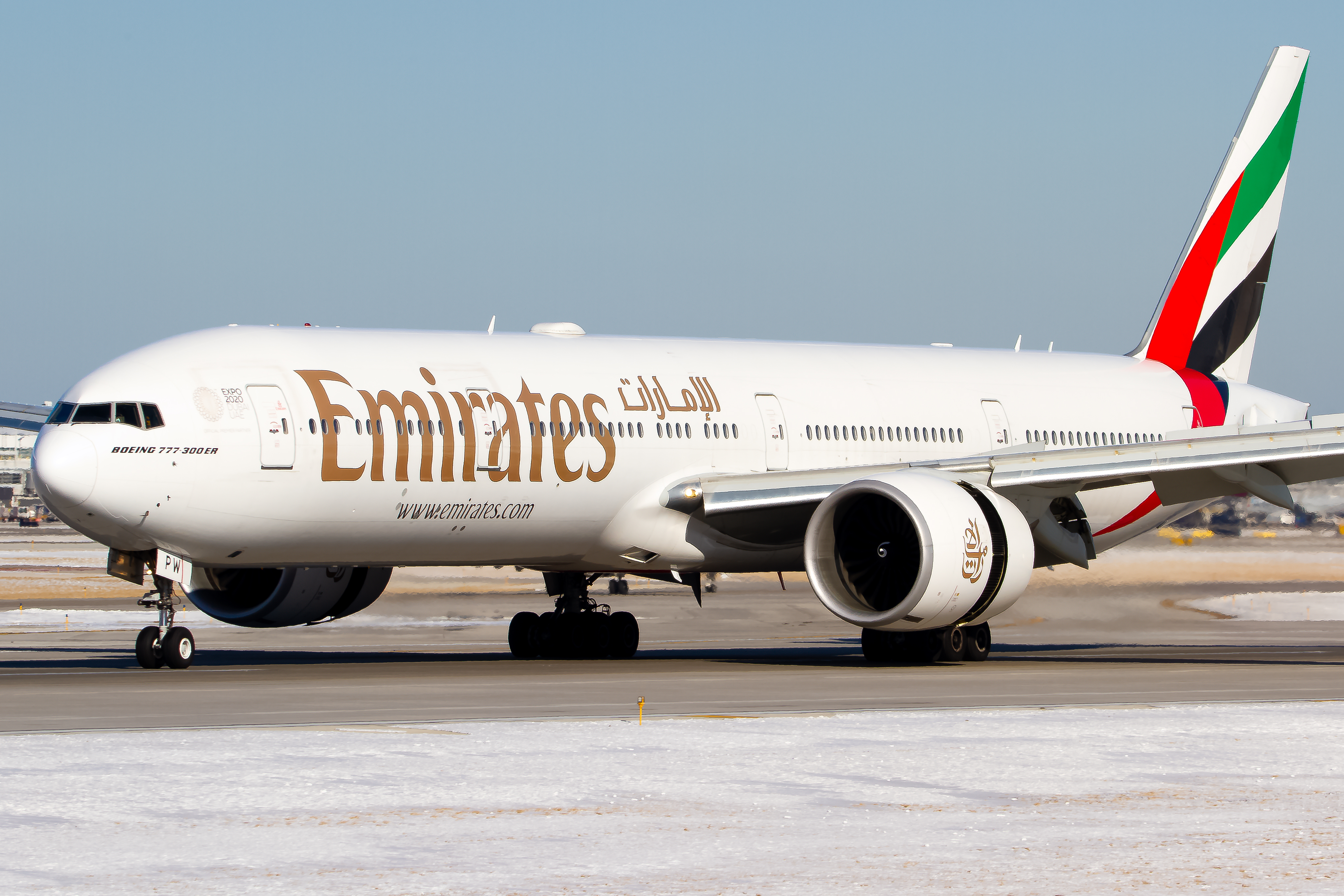 Full size: Emirates Boeing 777-300ER A6-EPW at Chicago O'Hare International Airport
