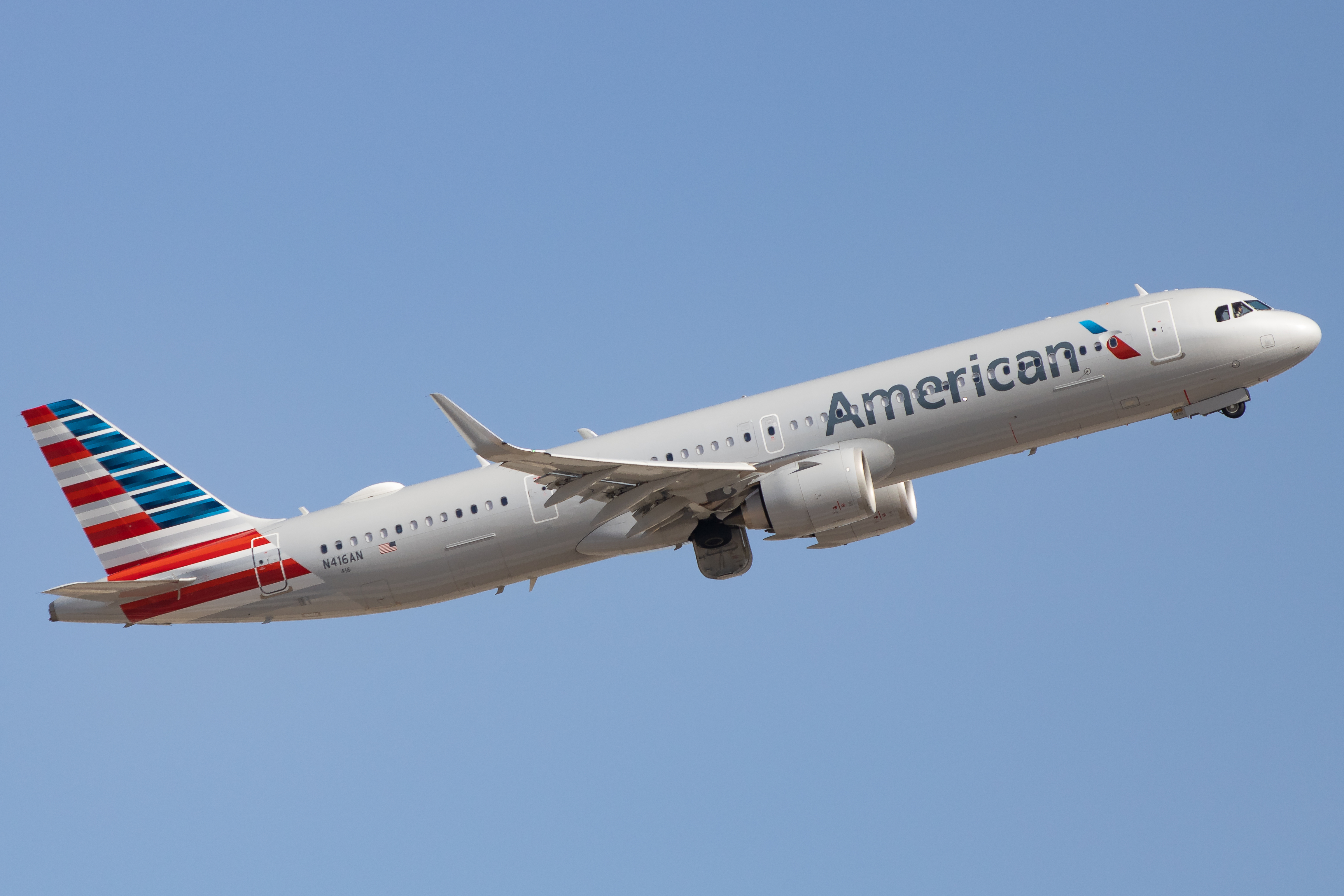 Full size: American Airlines Airbus A321NEO N416AN at Phoenix Sky Harbor International Airport