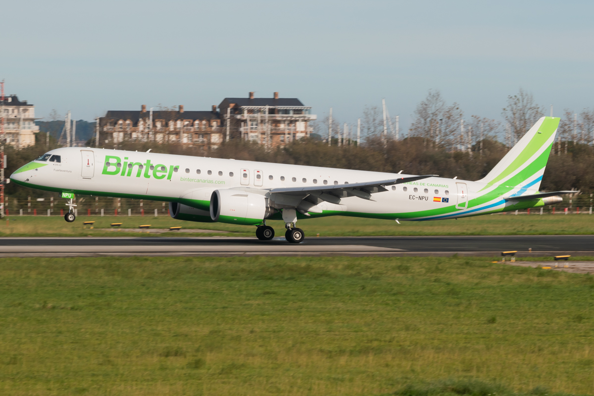 Full size: Binter Canarias Embraer E195-E2 EC-NPU at Santander Airport