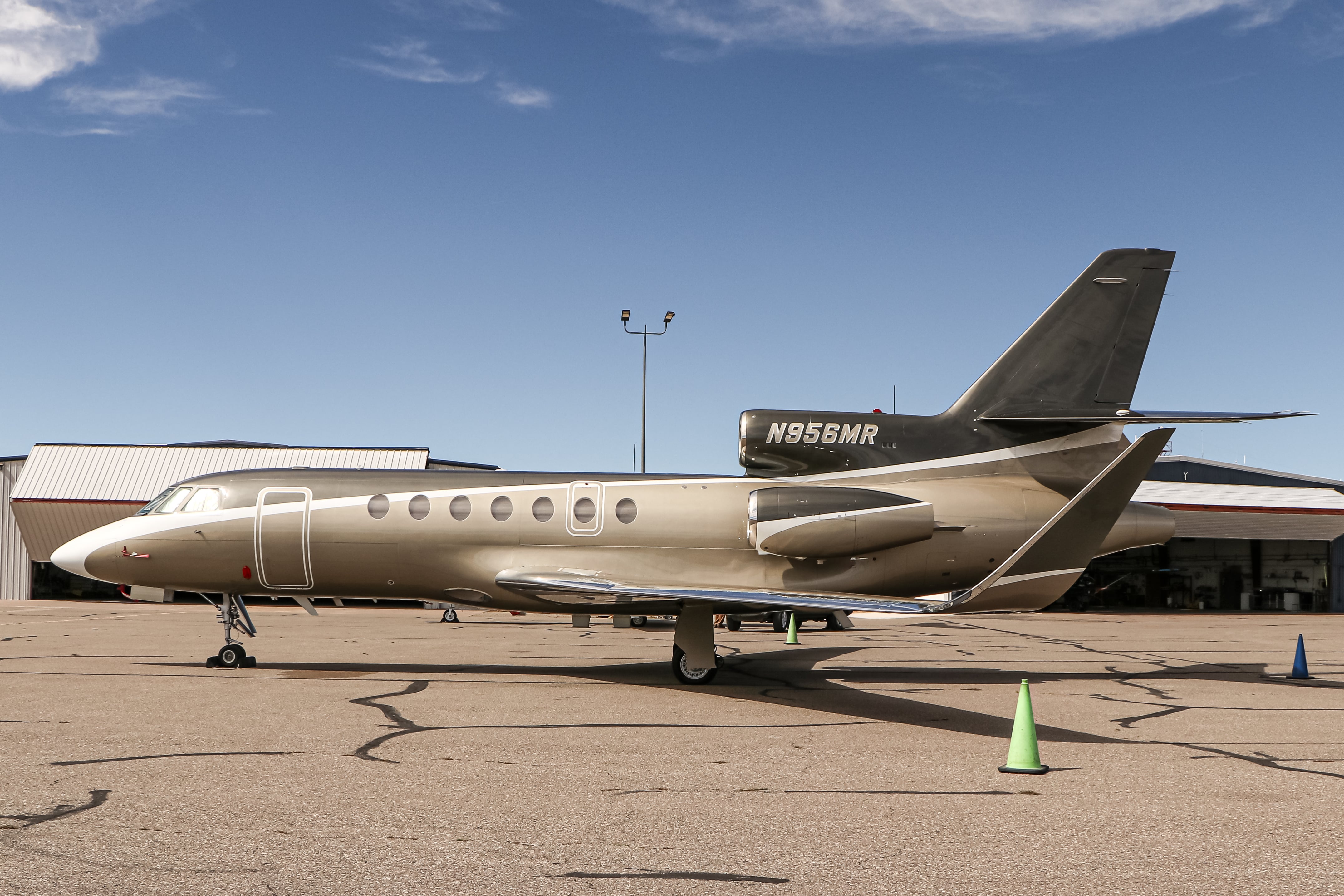 Full size: PRIVATE Dassault Falcon 50EX N956MR at Alamosa San Luis Valley Regional Airport
