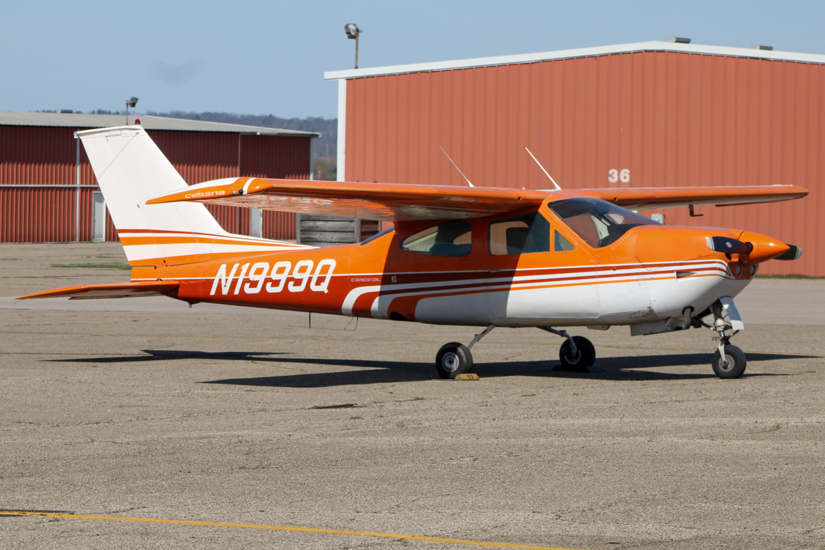 Full size: PRIVATE Cessna 177 Cardinal N1999Q at Cincinnati Municipal Airport/Lunken Field