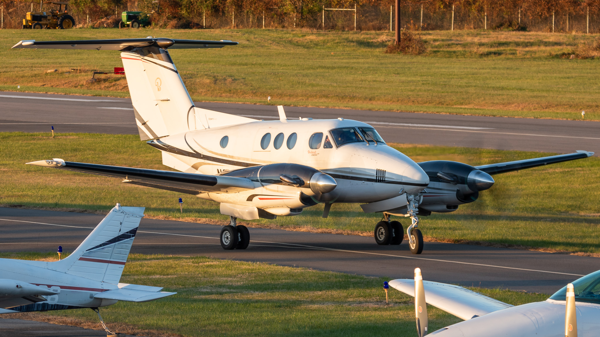Full size: PRIVATE Beechcraft King Air F90 N321TR at College Park Airport