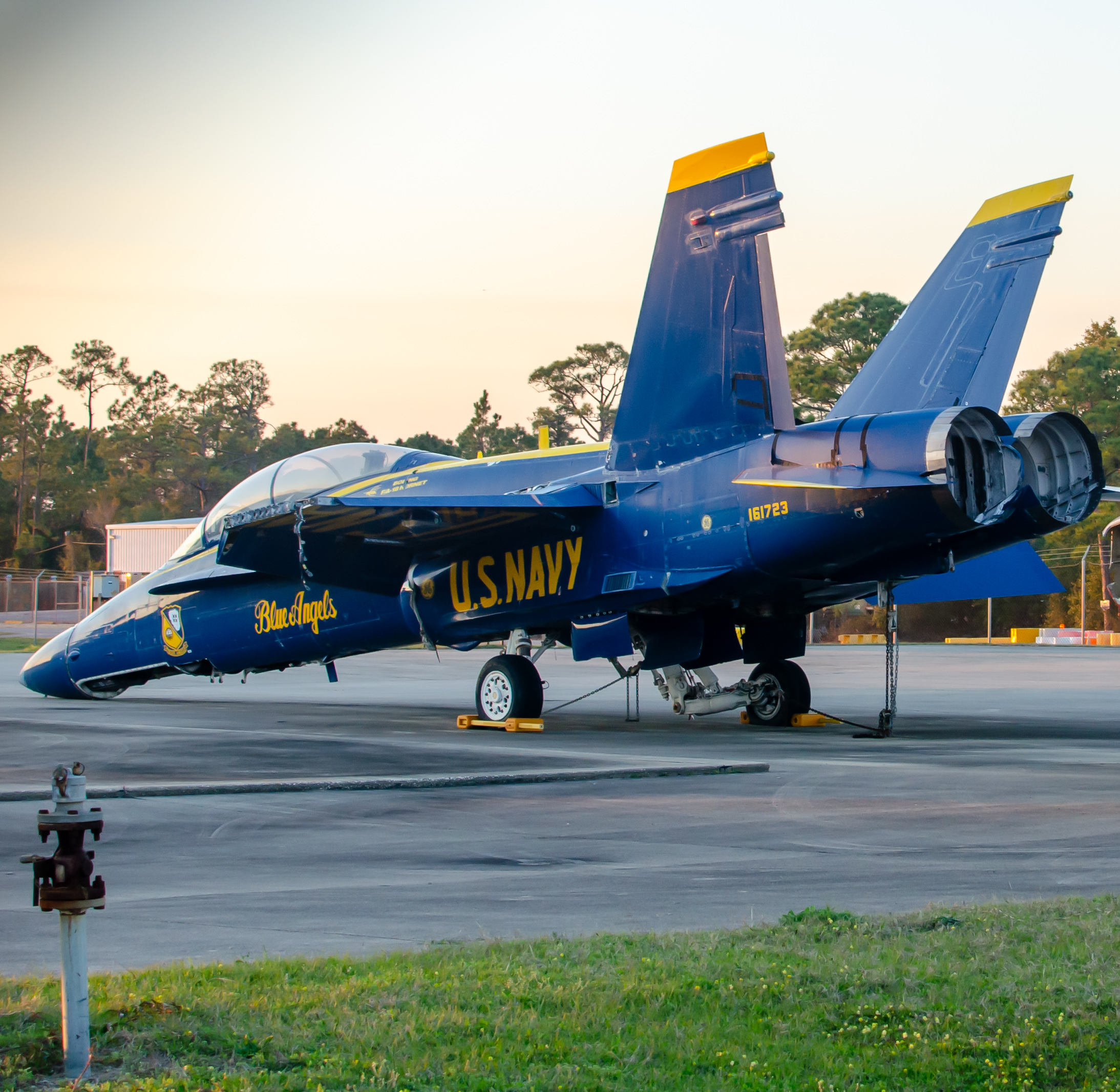 Full size: USN - United States Navy McDonnel Douglas F/A-18 Hornet 161723 at NAS Pensacola