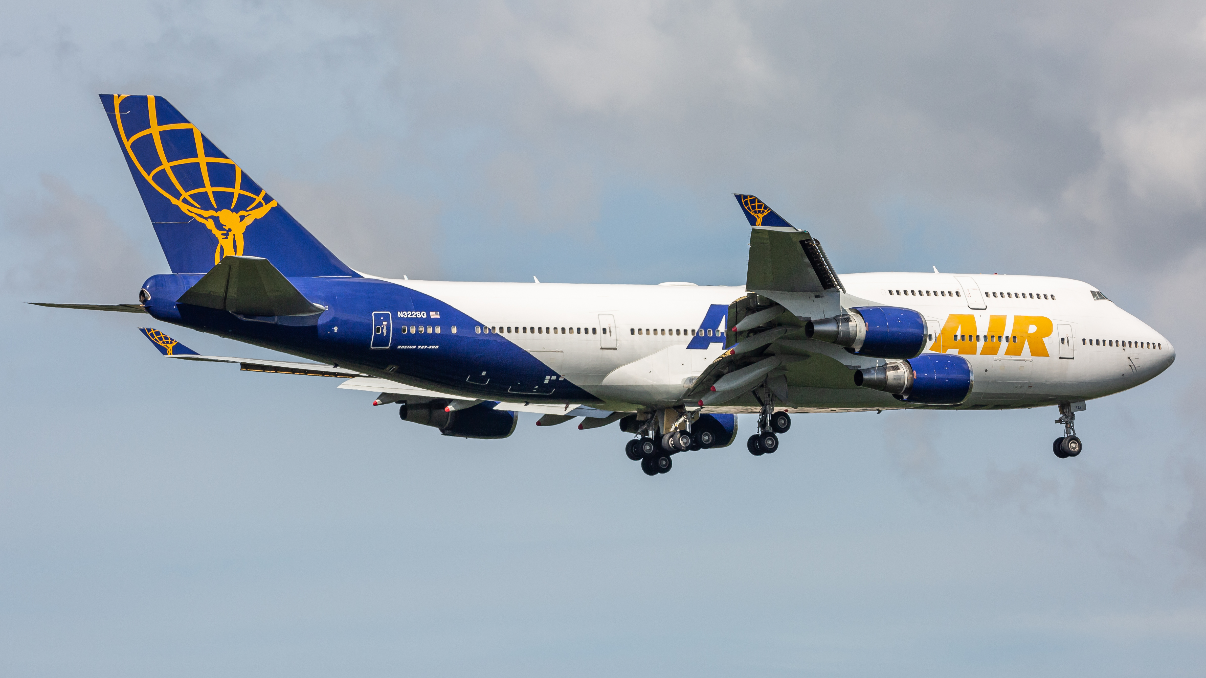 Full size: Atlas Air Boeing 747-400 N322SG at Baltimore/Washington International Thurgood Marshall Airport