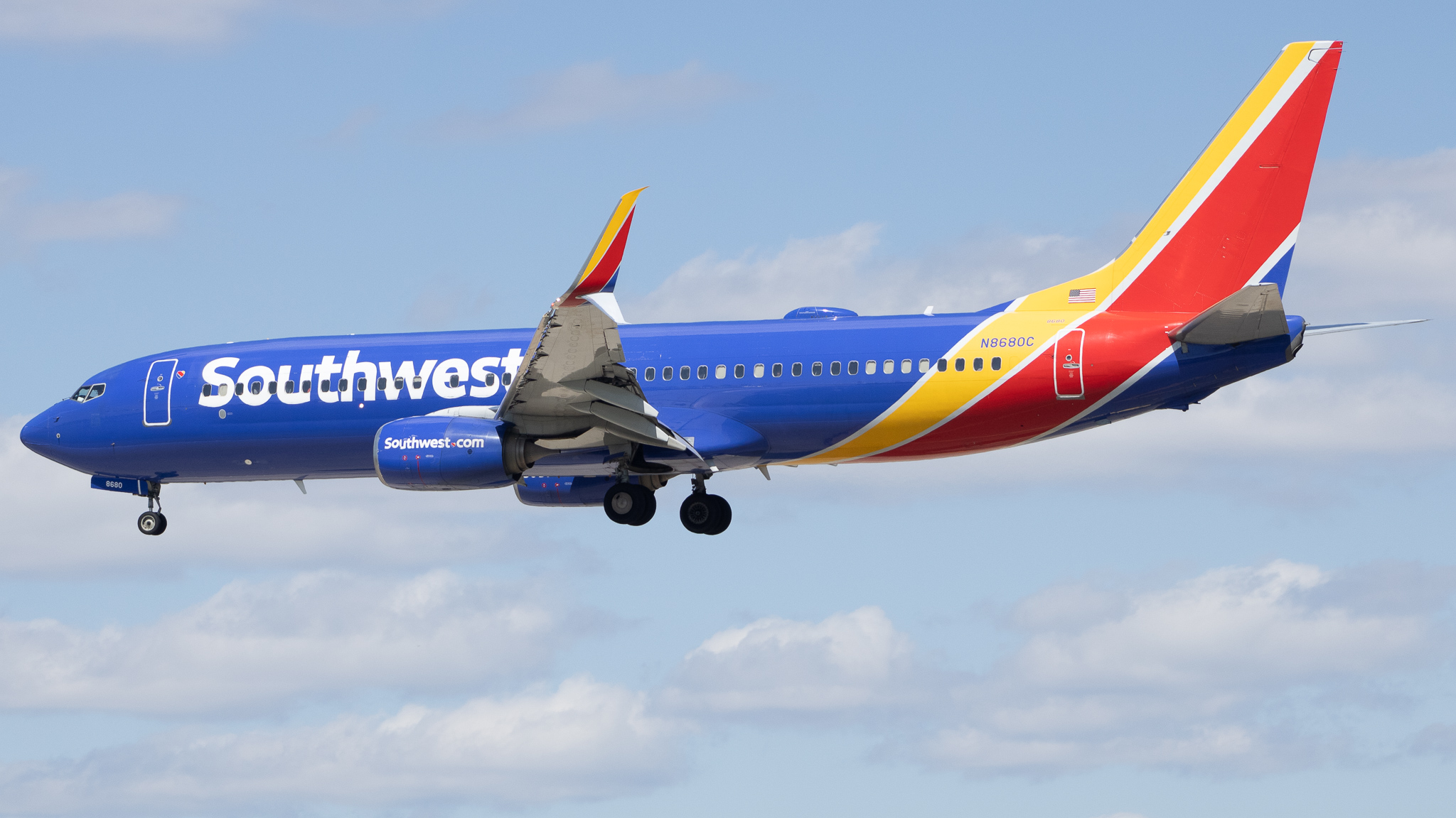 Full size: Southwest Airlines Boeing 737-800 N8680C at Baltimore/Washington International Thurgood Marshall Airport
