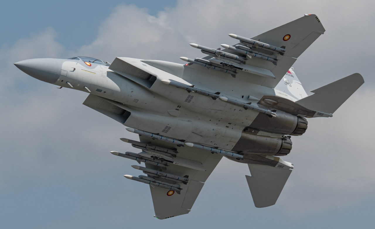 Full size: Qatar Emiri Air Force Boeing F-15QA Ababil QA538 at Fairford Airport