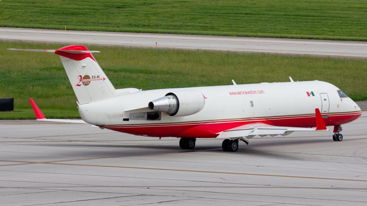 Full size: Aeronaves TSM Mitsubishi CRJ-200 XA-VDL at John Glenn Columbus International Airport